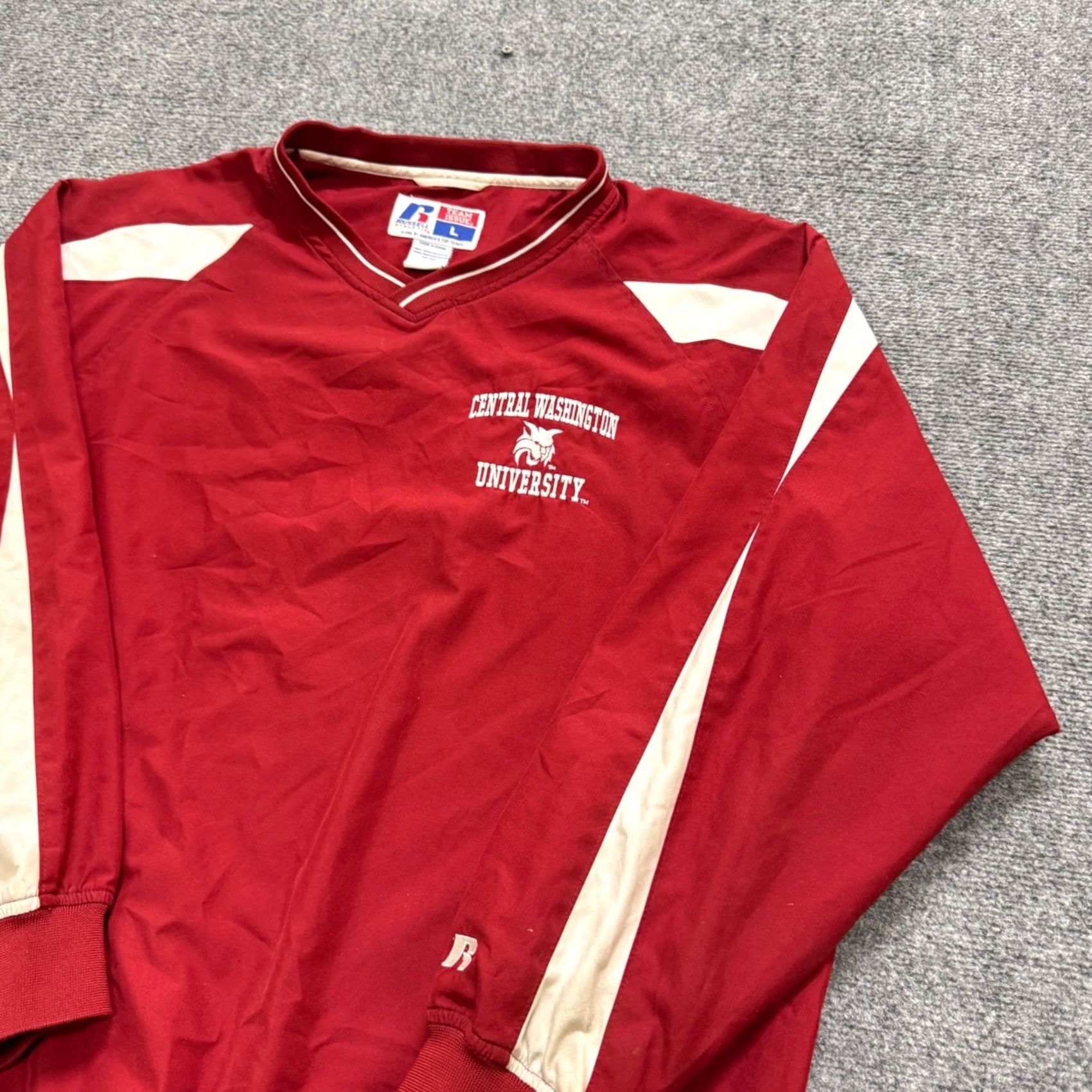 Russell Athletic VINTAGE Russell Athletics Sweatshirt Pullover Nylon Mens L Red Team Issue CEU Size US L / EU 52-54 / 3 - 2 Thumbnail