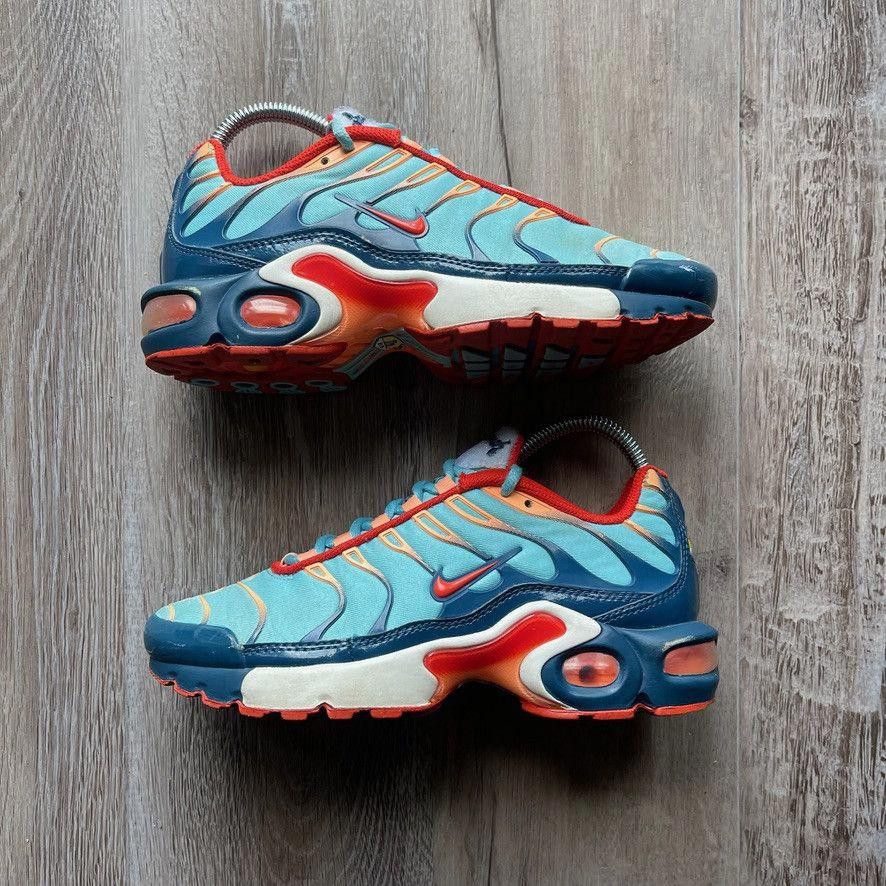 Nike NIKE • Air Max Plus GS "Swoosh Chain" (4.5M) Size US 5 / EU 37 - 2 Thumbnail