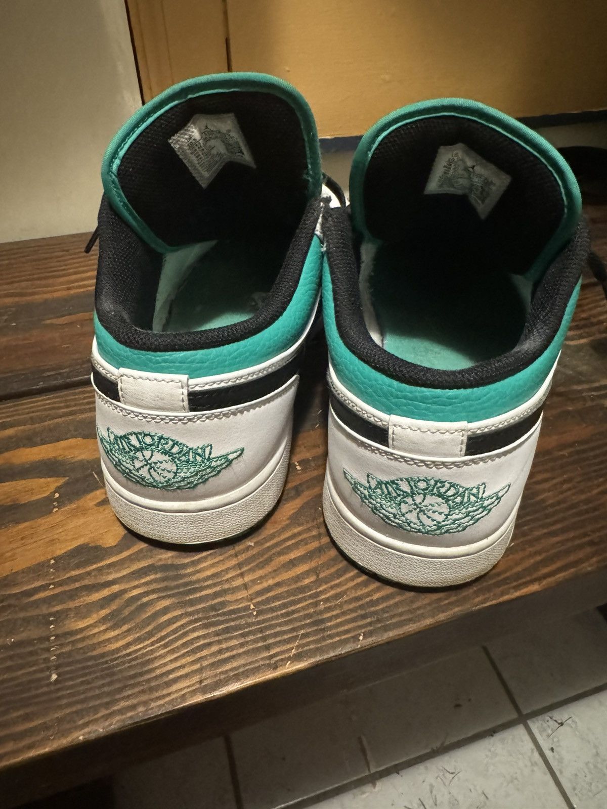 Jordan Brand Jordan 1 Low White Lucky green Size US 10.5 / EU 43-44 - 4 Thumbnail