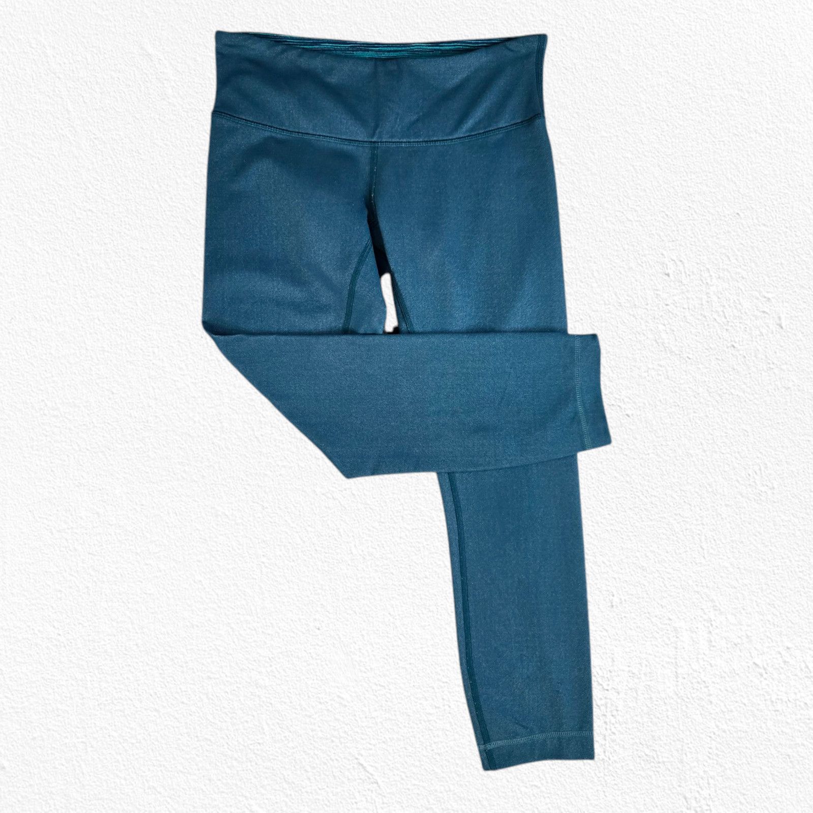 Lululemon Lululemon Blue Green Wunder Under Crop Leggings Size 6 Size 28" / US 6 / IT 42 - 1 Thumbnail
