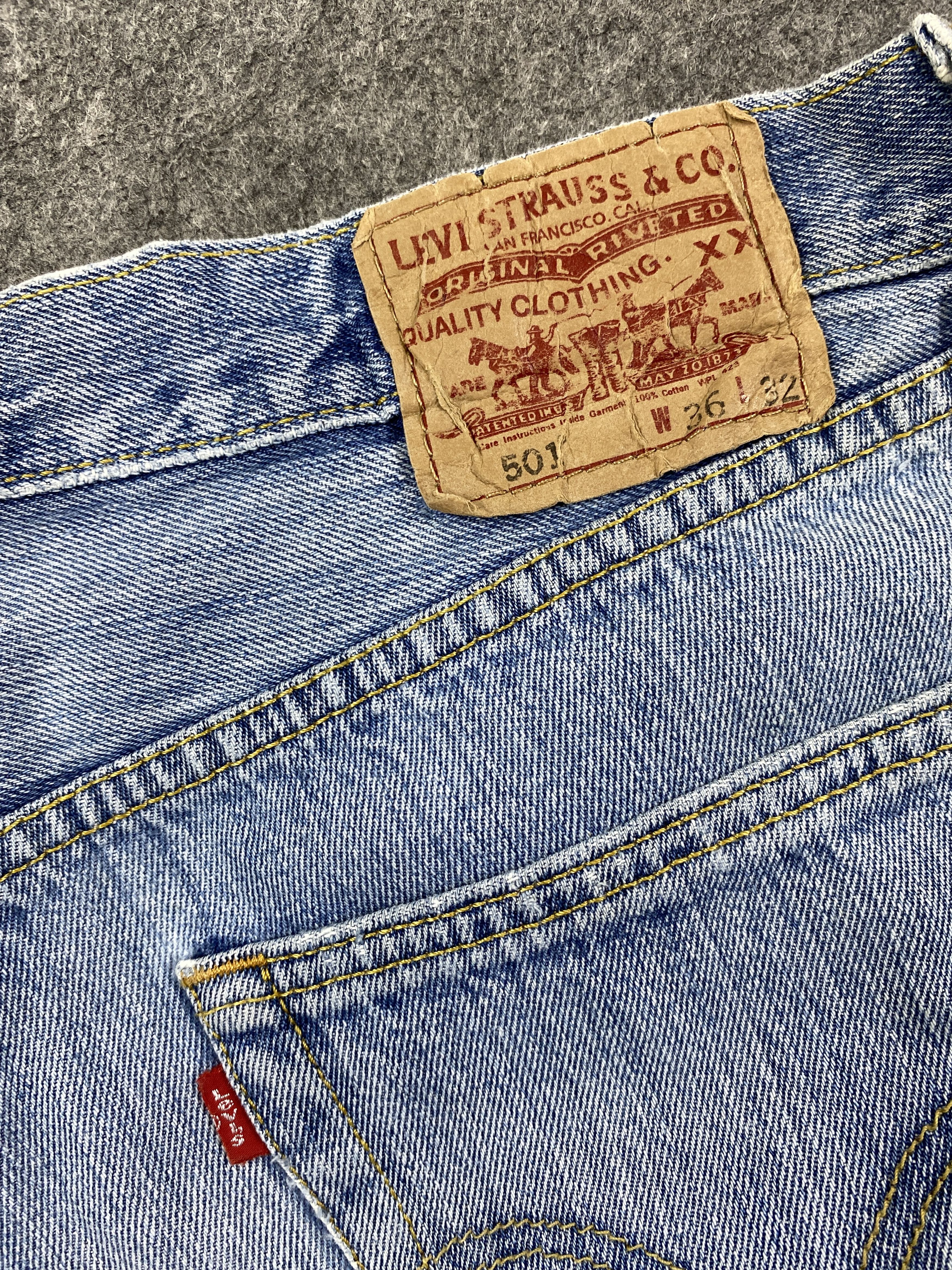 Levi's Mid Blue Vintage Levi's 501 Jeans 35x31.5 Denim -JN1658 Size US 35 - 9 Thumbnail