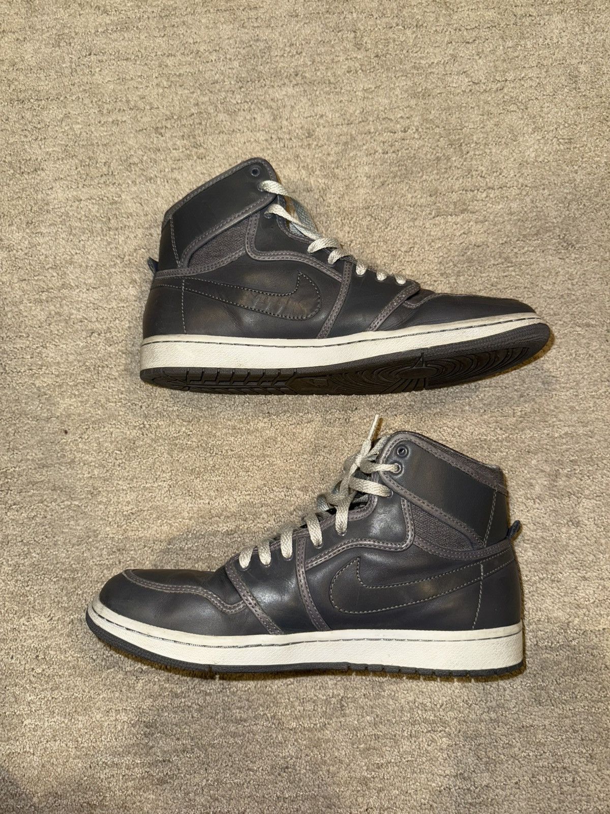 Jordan Brand × Nike Jordan AJKO Premium “Graphite” 2011 Size US 10.5 / EU 43-44 - 2 Thumbnail