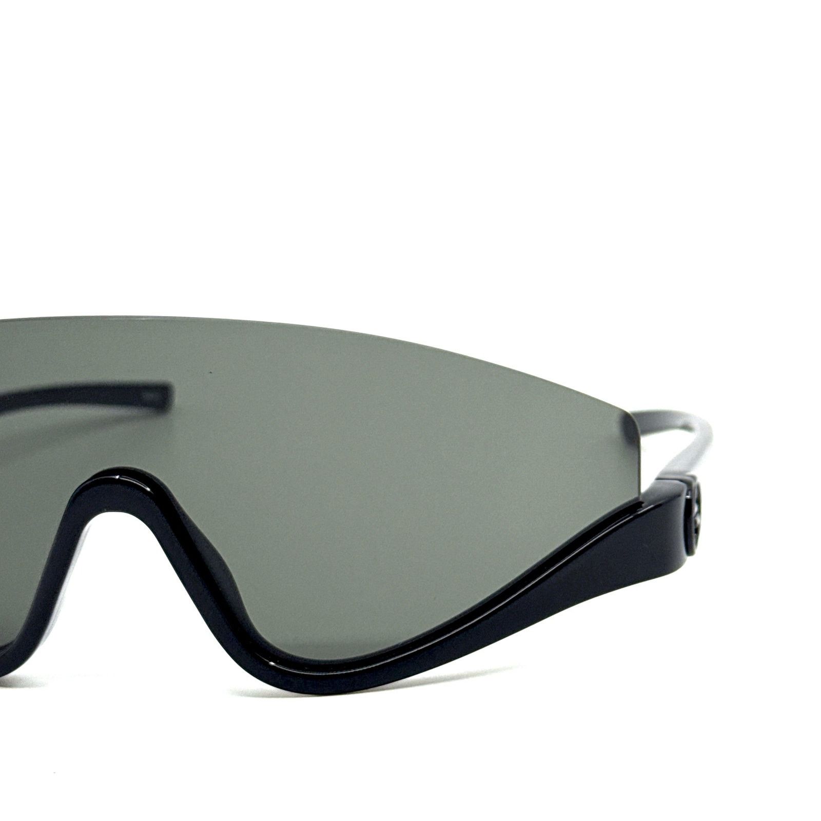 Gucci New, GUCCI Sunglasses GG1650S 001 Authentic Size ONE SIZE - 7 Thumbnail