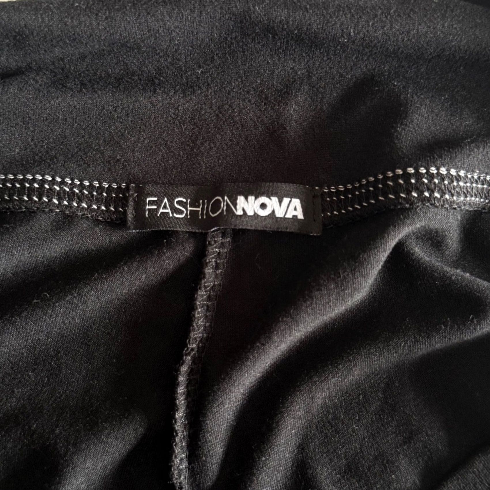 Fashion Nova VINTAGE Fashion Nova Womens XL Biker Shorts Black Graphic Limited Edition Streetwear Size 40" / US 18 - 3 Thumbnail