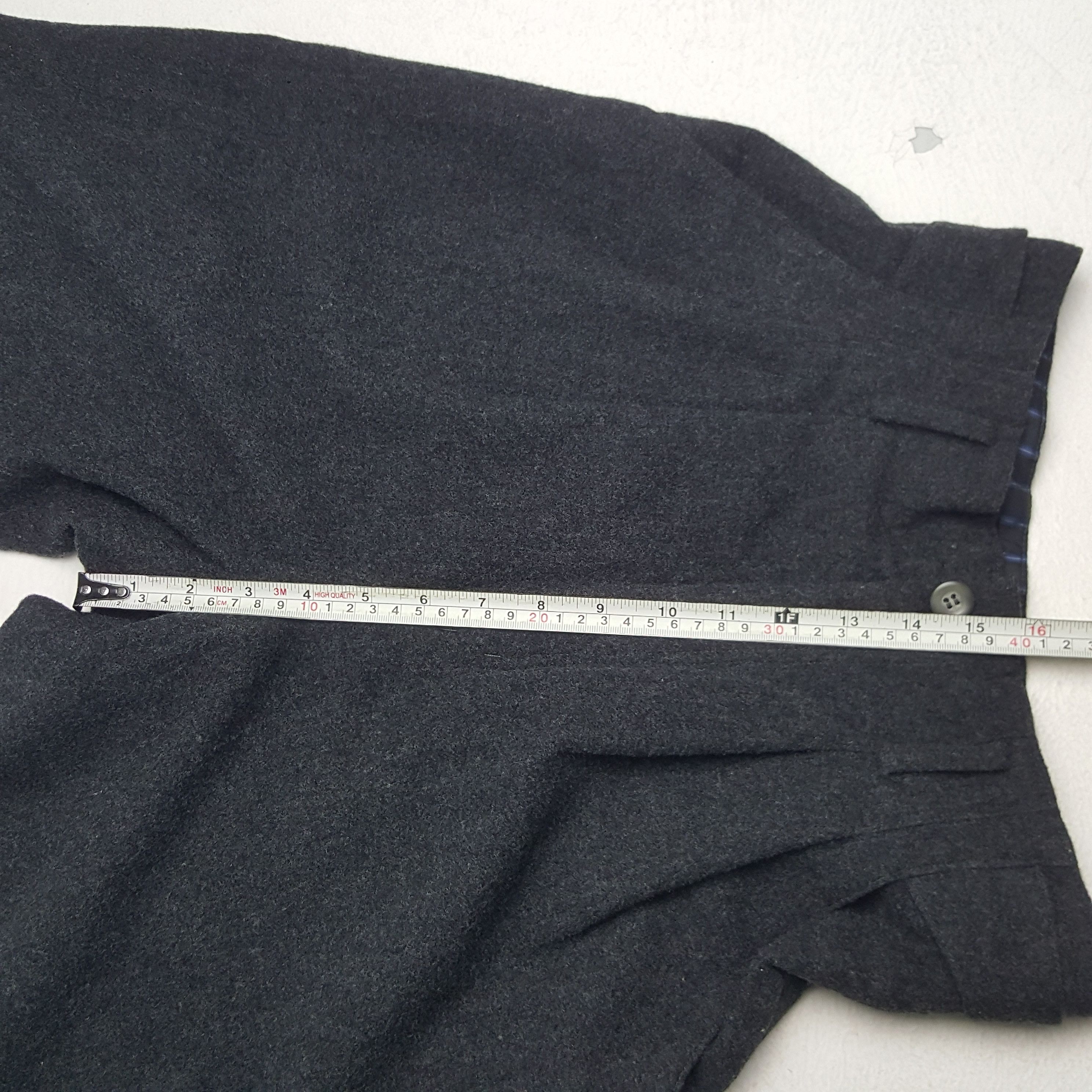 Hai Sporting Gear × Issey Miyake × Vintage Vintage Hai Sporting Gear by Issey Miyake Wool Short Pants Size US 27 - 10 Thumbnail