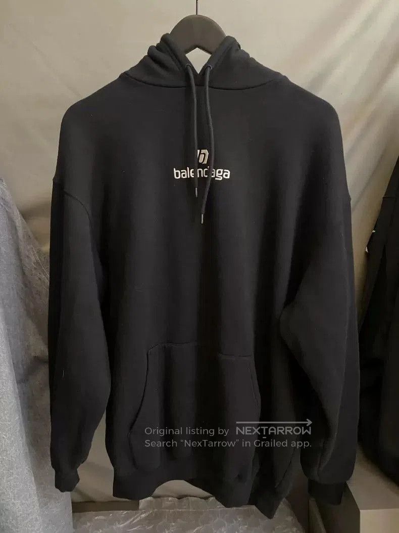 Balenciaga Balenciaga Football Embroidery Hoodie. Size US XS / EU 42 / 0 - 1 Thumbnail