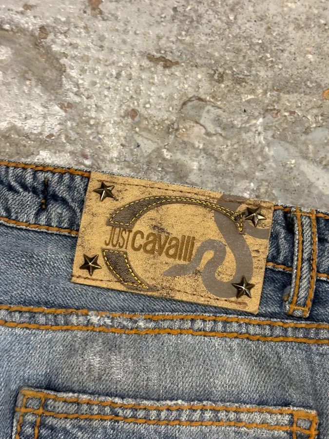 Just Cavalli SS2005 Cavalli Blue Embroidered Distressed Denim Jeans Size 26" / US 2 / IT 38 - 9 Thumbnail