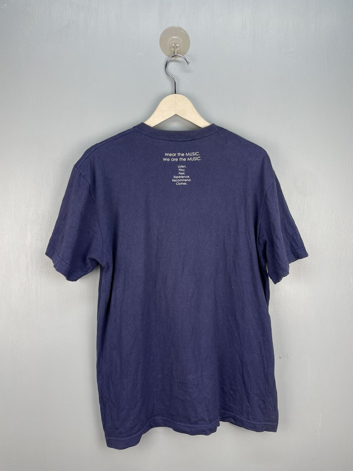Band Tees Tower Records Chill Out t shirt Size US L / EU 52-54 / 3 - 2 Thumbnail