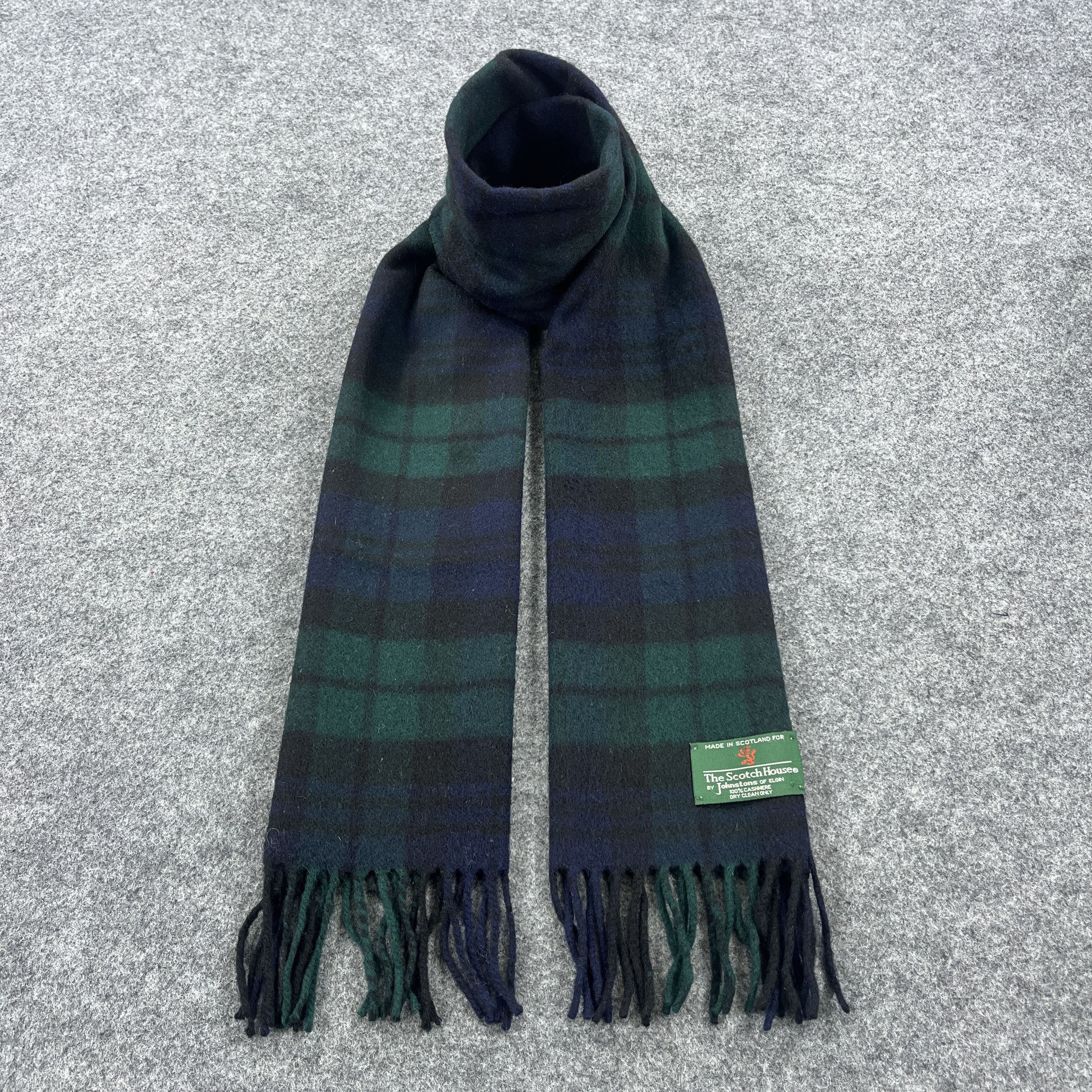 Johnstons Of Elgin Johnstons Of Elgin Scarf / Muffler / Neckwear K075 Size ONE SIZE - 1 Thumbnail