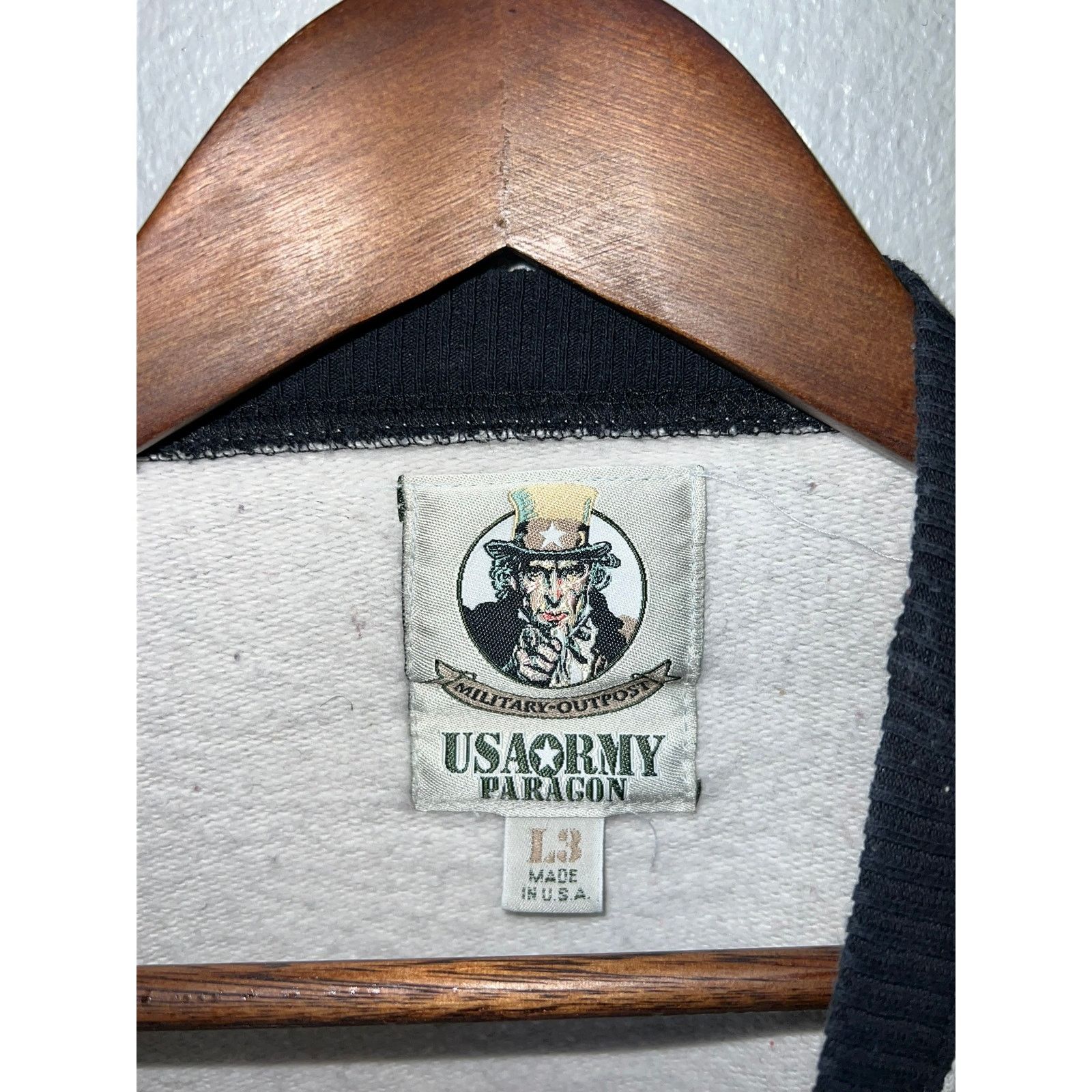 Vintage Vintage US Army Paragon Sweatshirt Military Outpost VTG 90s Size US L / EU 52-54 / 3 - 8 Thumbnail