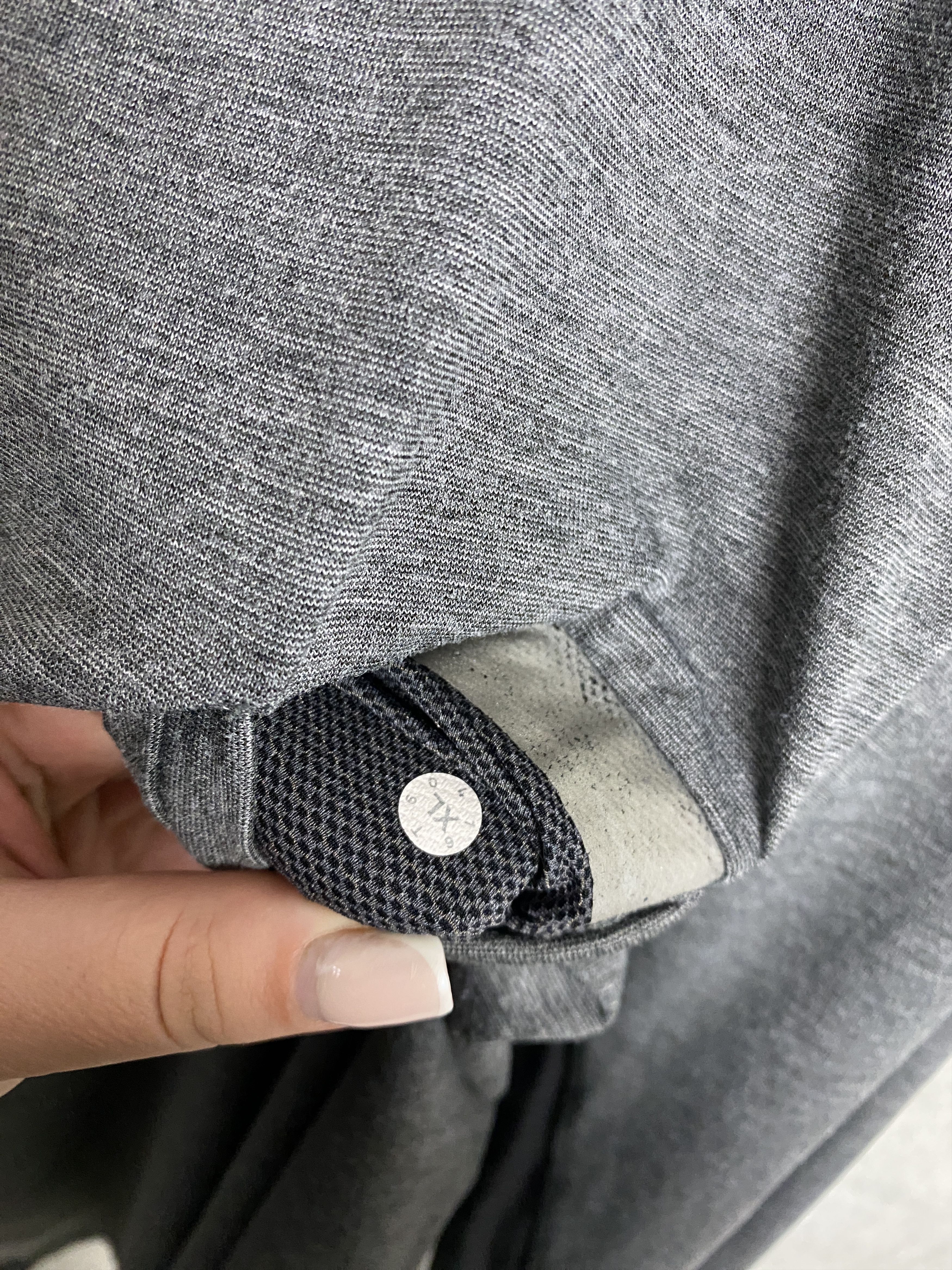 Lululemon Lululemon pocket long sleeve t-shirt tee gym sport Size US XL / EU 56 / 4 - 5 Thumbnail