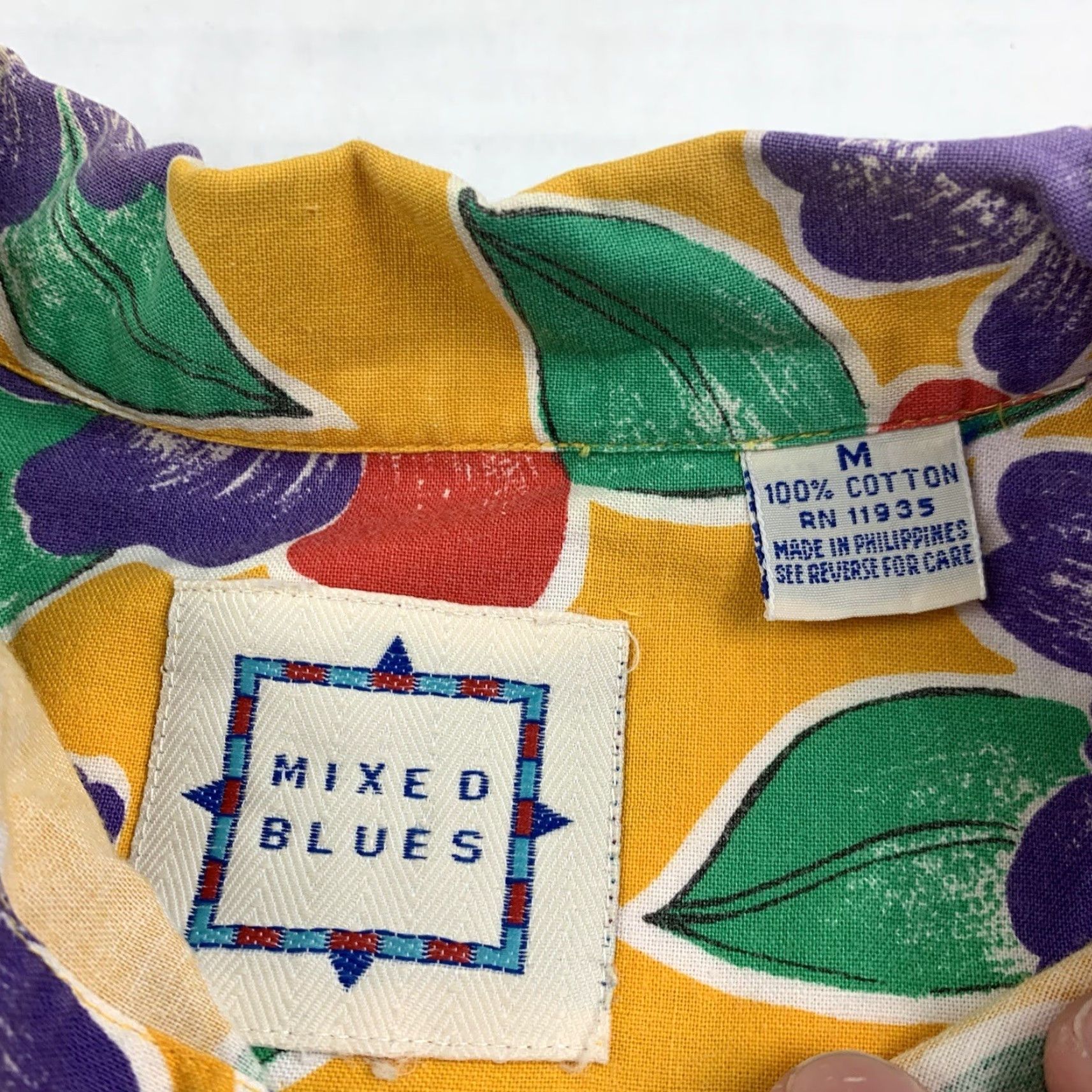 Vintage VINTAGE Mixed Blues Button-Up Shirt Womens M Short Sleeve Floral Yellow 90s Hawaiian Mens? Size M / US 6-8 / IT 42-44 - 3 Thumbnail