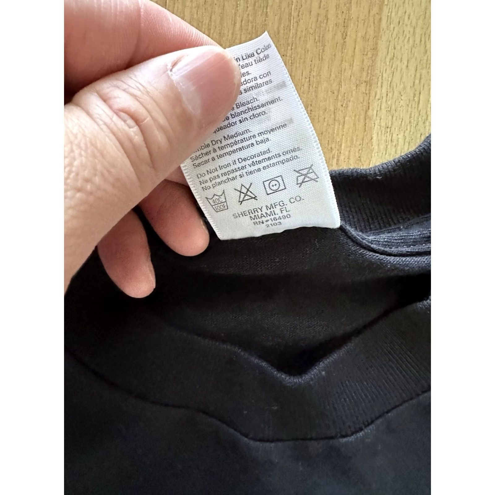 Vintage VINTAGE Sherrys Best 90s T-Shirt Parody Shirt Mens M Black Short Sleeve Size Medium Size US M / EU 48-50 / 2 - 5 Thumbnail
