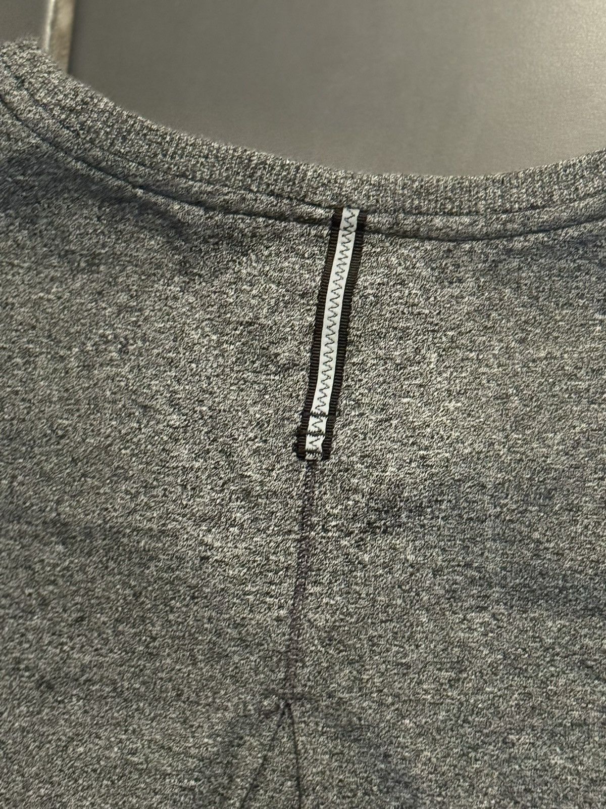 Lululemon Lululemon Exhalation Pullover Heathered Speckled 2 Crewneck Size XS / US 0-2 / IT 36-38 - 8 Thumbnail