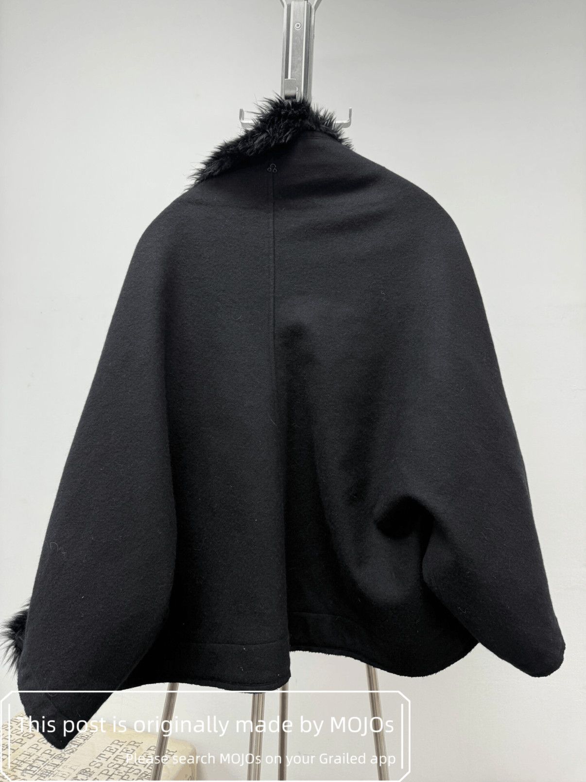 Yohji Yamamoto One Size Yohji Yamamoto Black Fur Cape Size US L / EU 52-54 / 3 - 7 Thumbnail