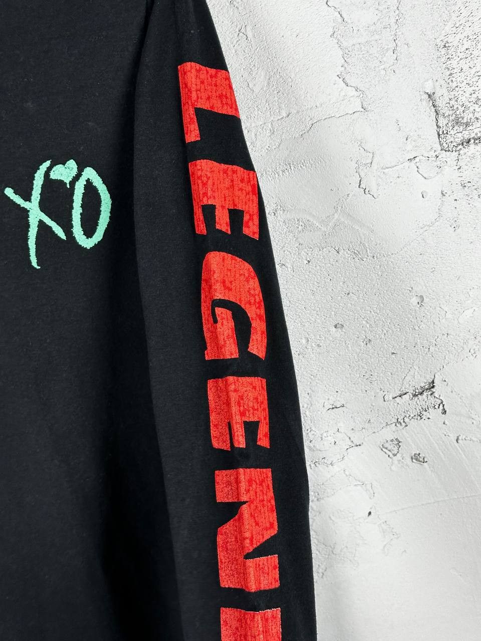 The Weeknd The Weeknd Legend World Tour XO logo long sleeve VINTAGE Size US M / EU 48-50 / 2 - 4 Thumbnail