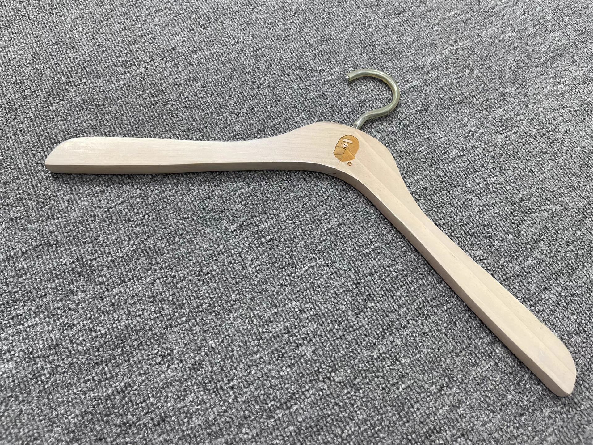 Bape Bape Wooden Hanger Q5 Size ONE SIZE - 2 Thumbnail