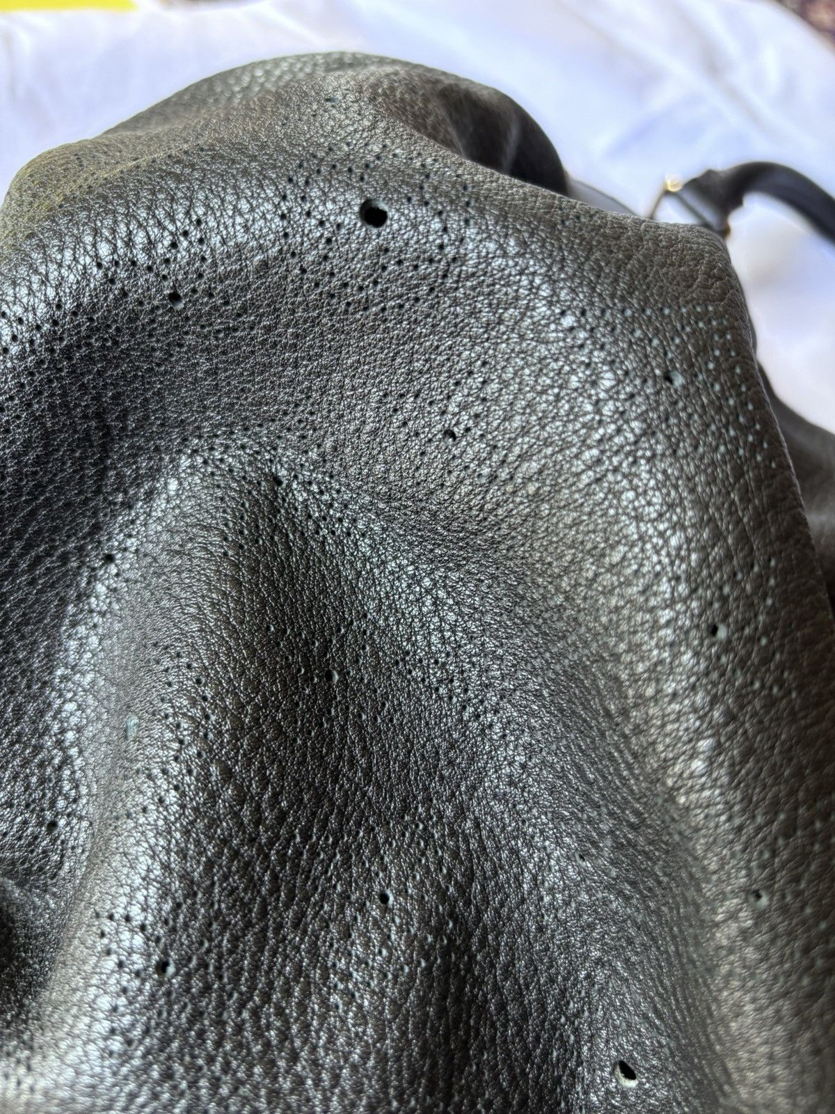 Louis Vuitton Mahina Noir Louis Vuitton Bag Size ONE SIZE - 6 Thumbnail