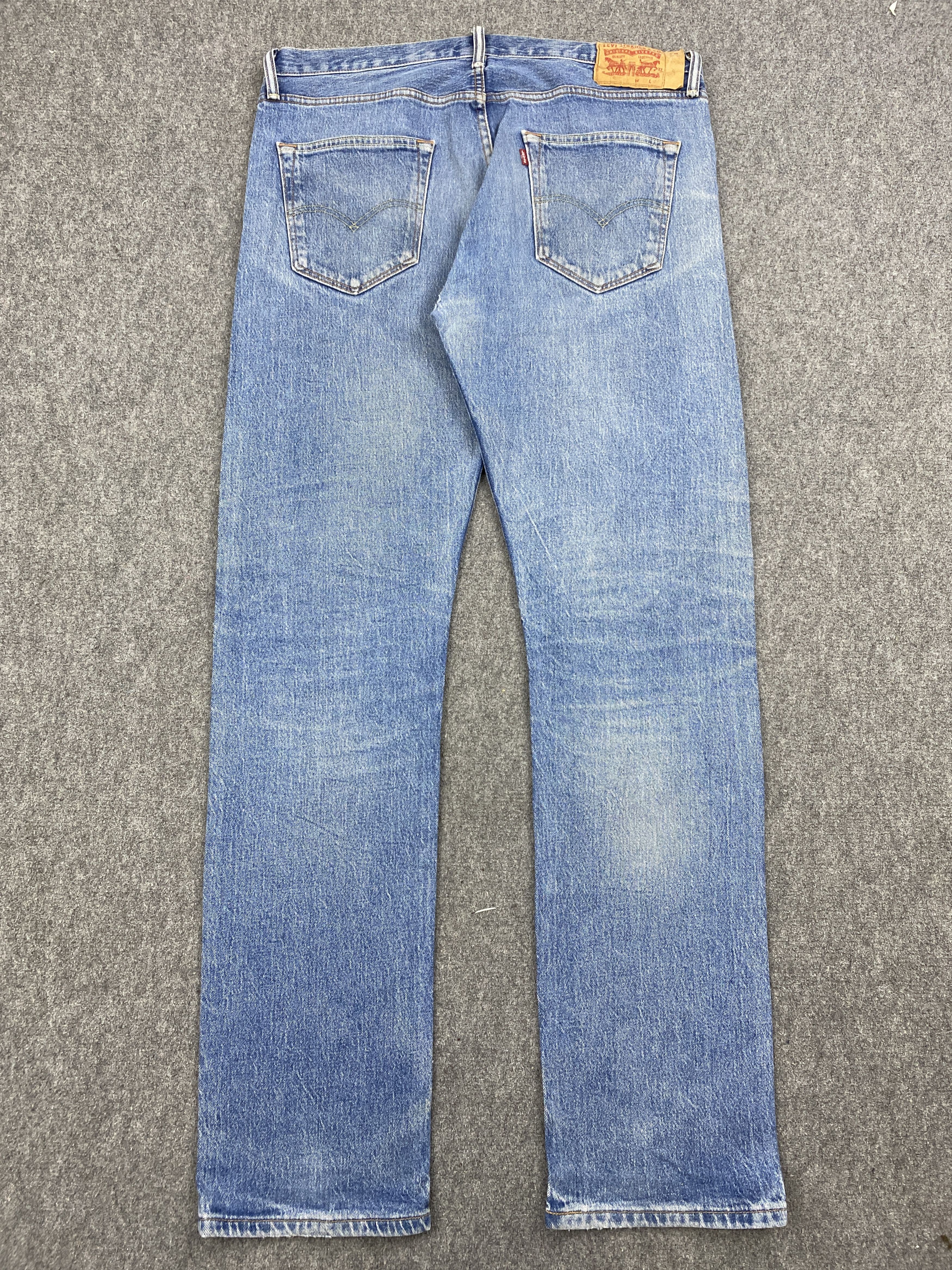 Levi's × Vintage Vintage Levi's 501 Faded Blue Jeans Size US 37 - 3 Thumbnail