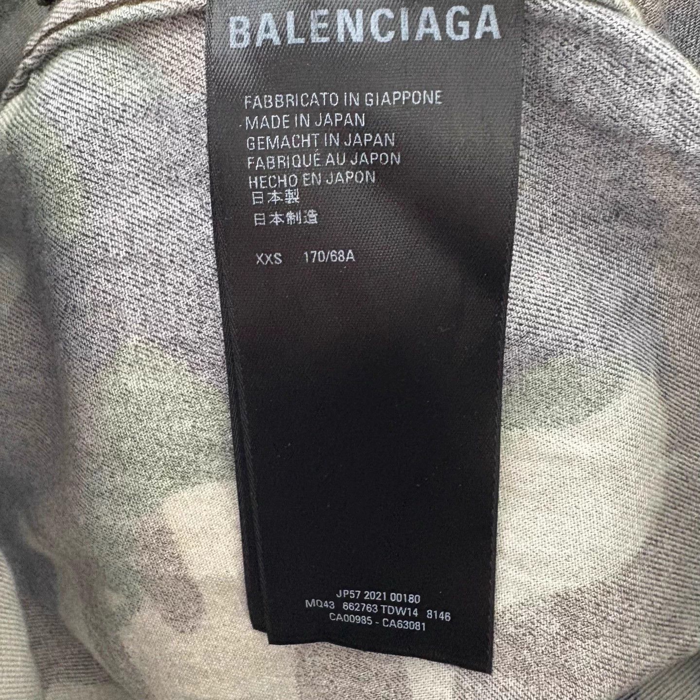 Balenciaga Balenciaga Distressed Camo Two-Tone Denim Jeans XXS Size US 26 / EU 42 - 4 Thumbnail