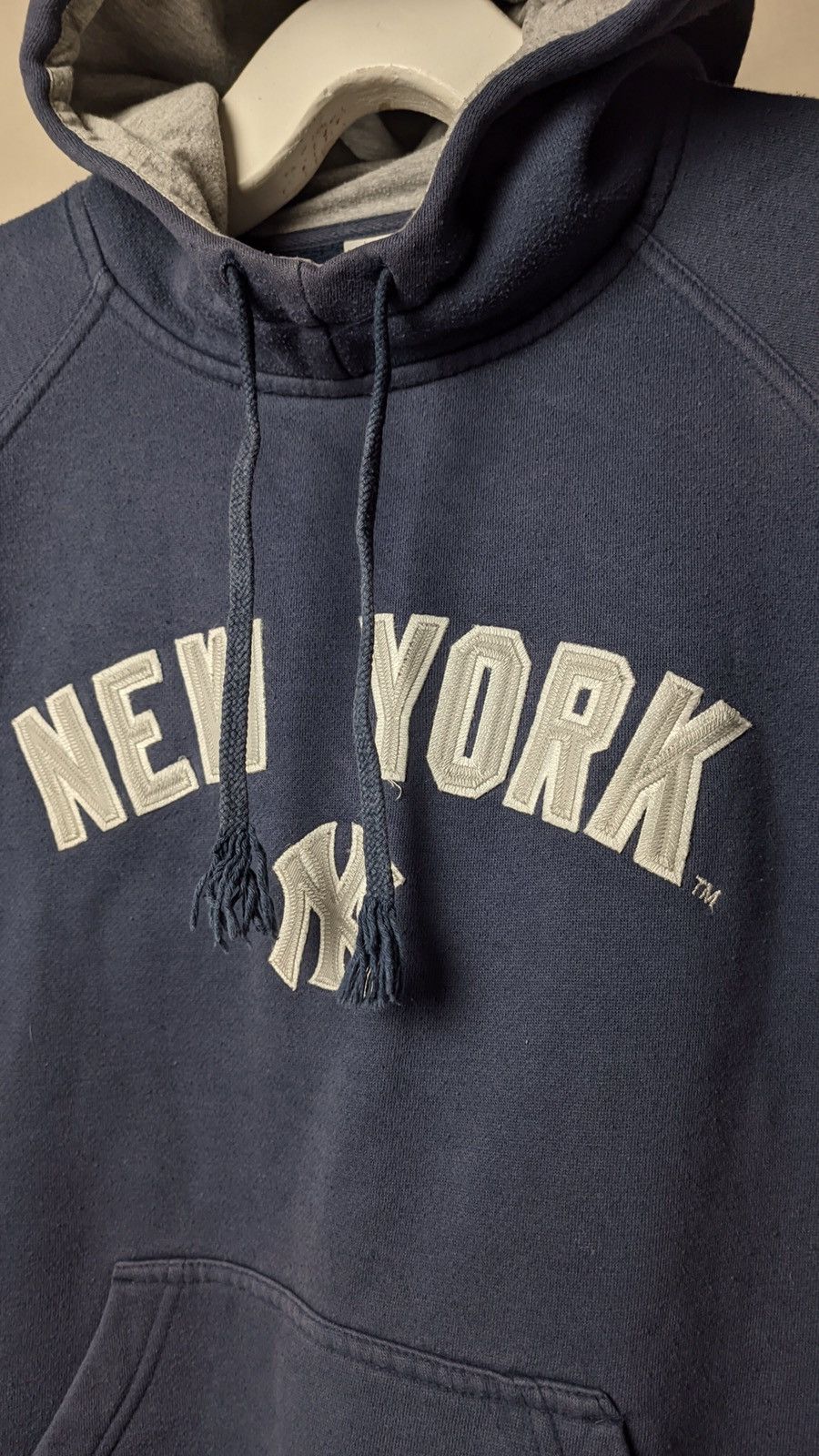 New York Yankees New York Yankees Y2K vintage Big Logo faded hoodie Size US M / EU 48-50 / 2 - 3 Thumbnail