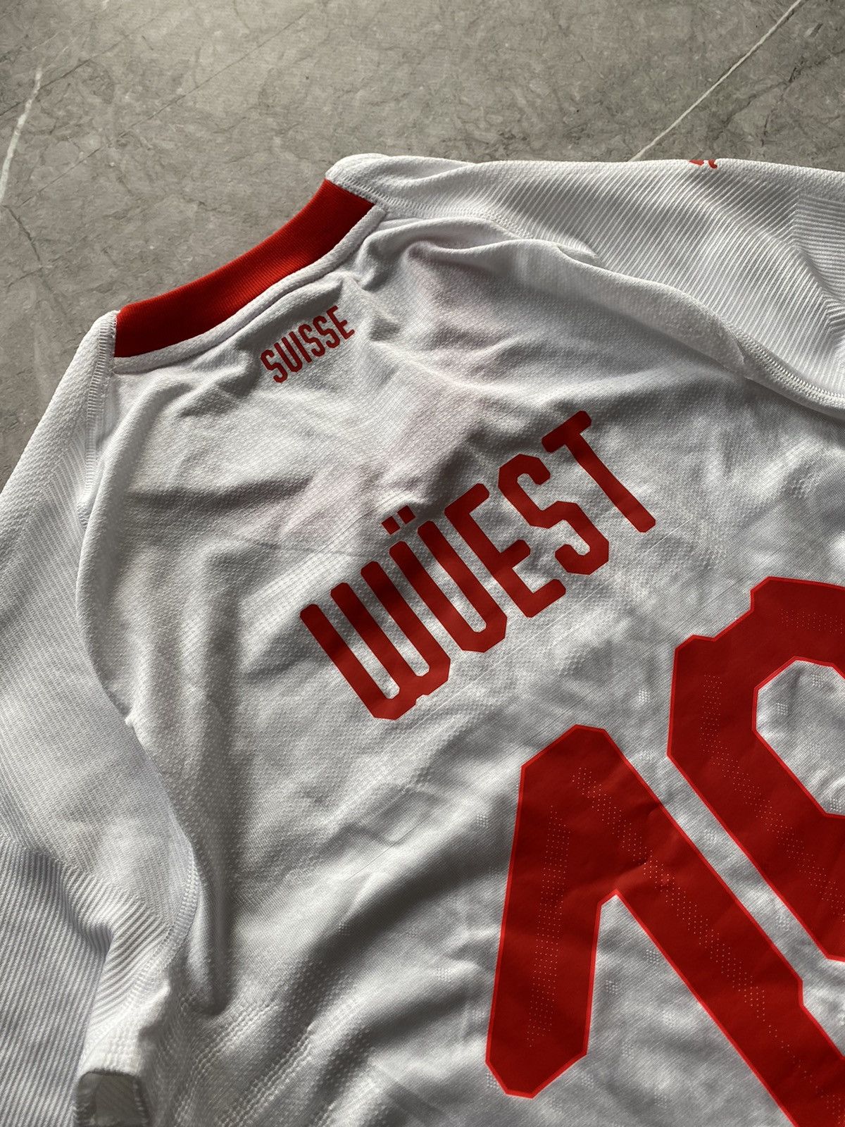 Puma Puma Switzerland Team 2018/19 #16 WUEST Away Soccer Jersey Size US M / EU 48-50 / 2 - 16 Thumbnail