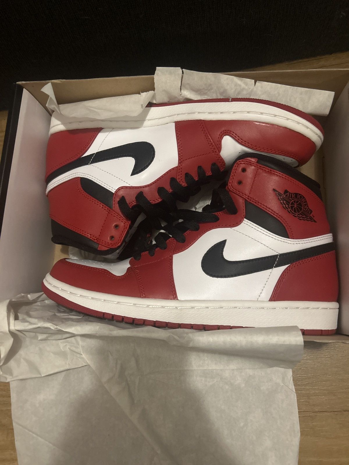 Jordan Brand Jordan 1 Retro Chicago Size US 8.5 / EU 41-42 - 3 Thumbnail