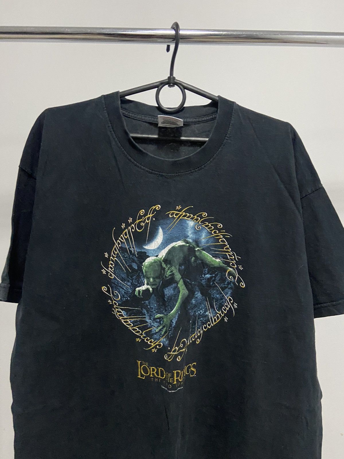 Vintage Lord of the rings two towers Gollum big print 2003 t shirt Size US XL / EU 56 / 4 - 2 Thumbnail