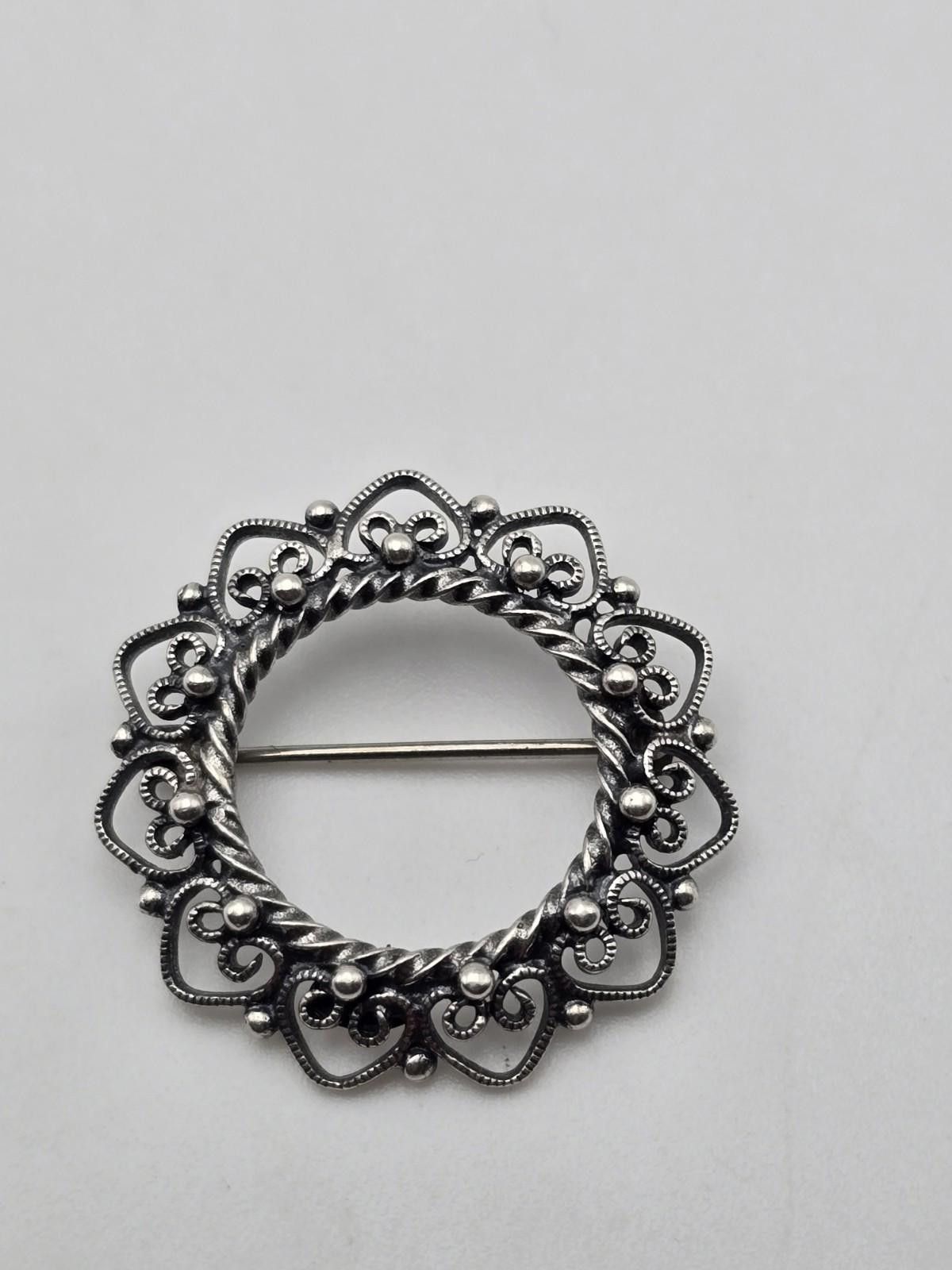 Other Vintage Danecraft Sterling Silver Wreath Brooch Pin 4g Size ONE SIZE - 1 Thumbnail
