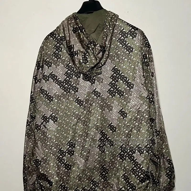 Burberry Burberry Green Recycled Fiber Men's Jacket. Size US XL / EU 56 / 4 - 2 Thumbnail