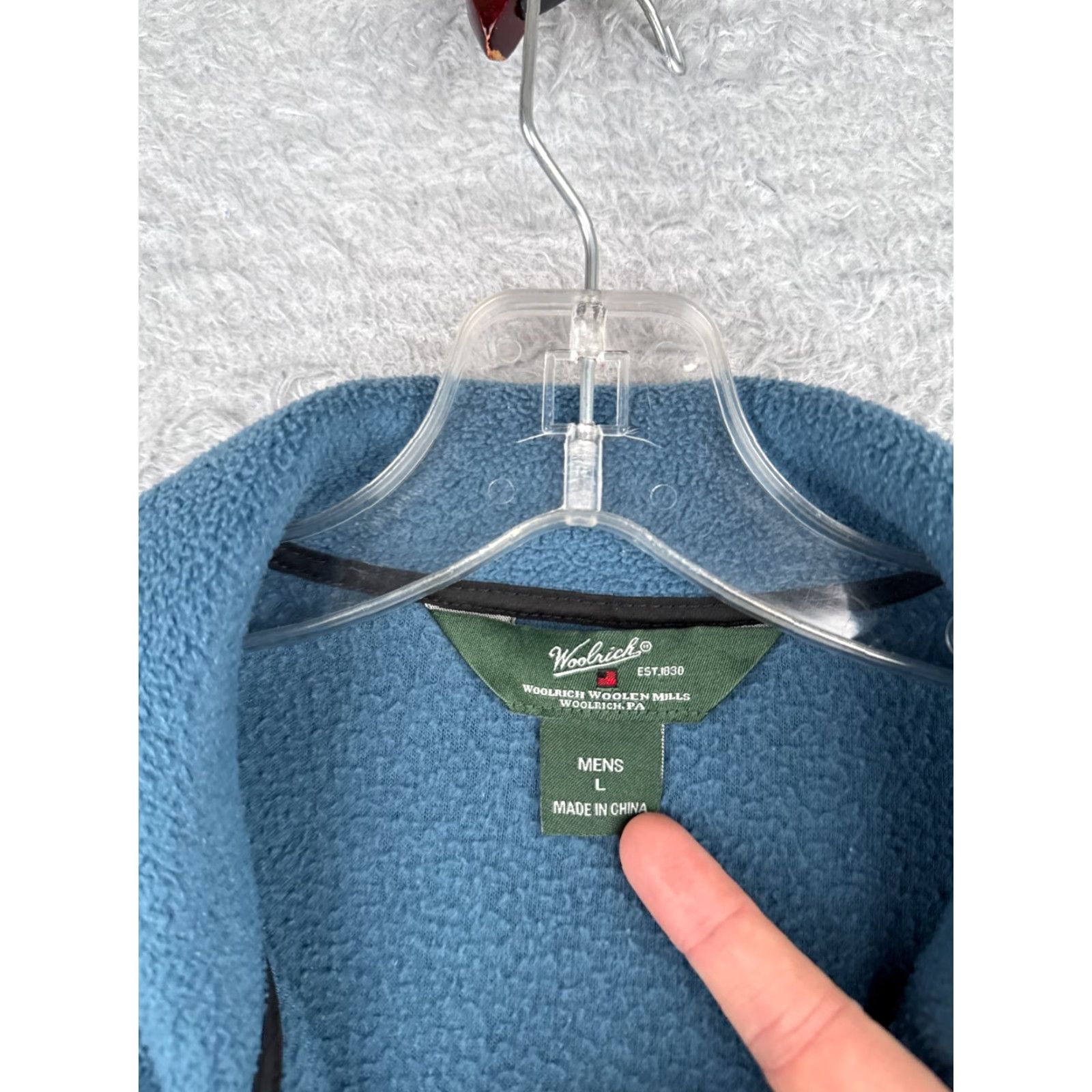 Vintage Woolrich Jacket Mens Large Blue 100% Polyester Fleece Pockets Windbreaker Zip Full Zip Insulated Lined Pockets Reversible Size US L / EU 52-54 / 3 - 6 Thumbnail
