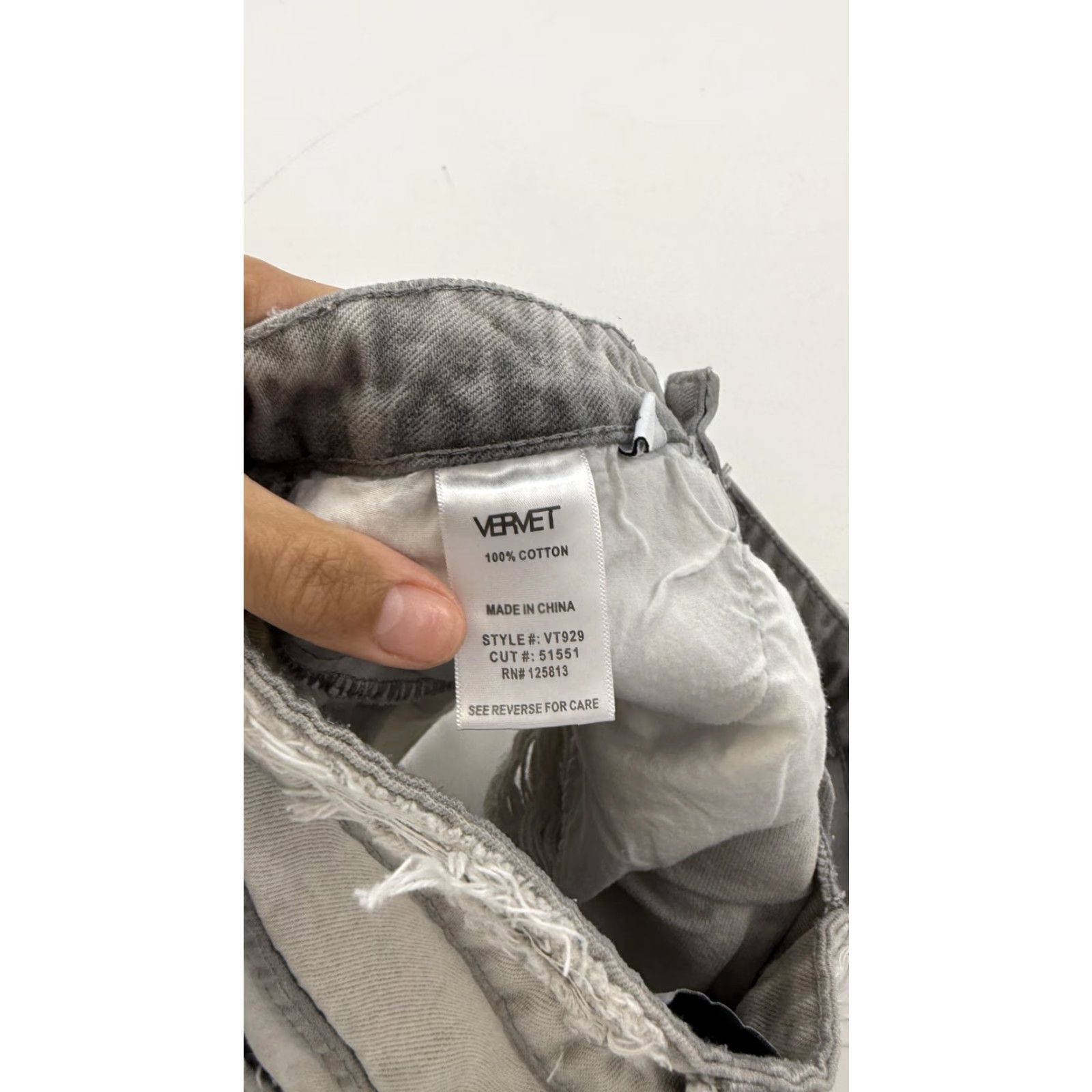 Denime VERVET Denim Shorts Women Medium Gray Button Fly Distressed Frayed Hem VT929 Size 32" / US 10 / IT 46 - 5 Thumbnail