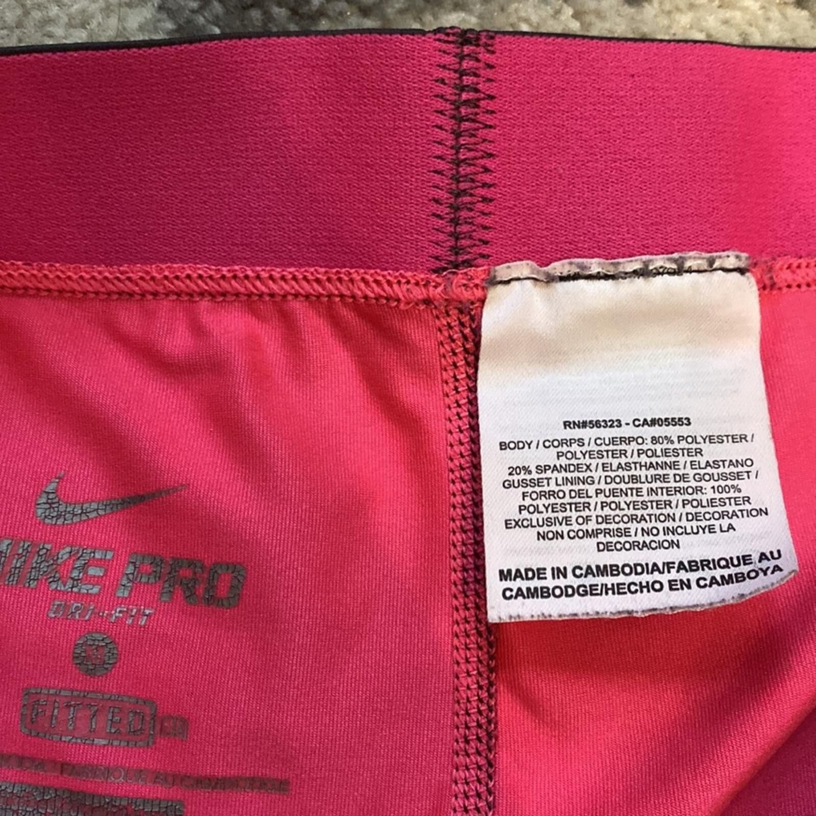 Nike Nike Pro Black and Hot Pink Splatter Capris Size ONE SIZE - 3 Thumbnail