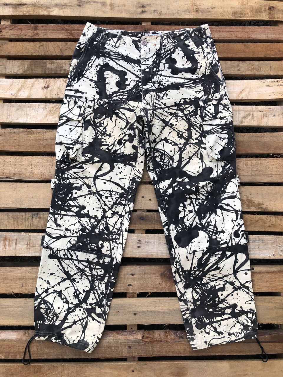 GOODENOUGH Goodenough -Hiroshi Fujiwara- Paint Splatter Cargo Pants Size US 34 / EU 50 - 1 Thumbnail