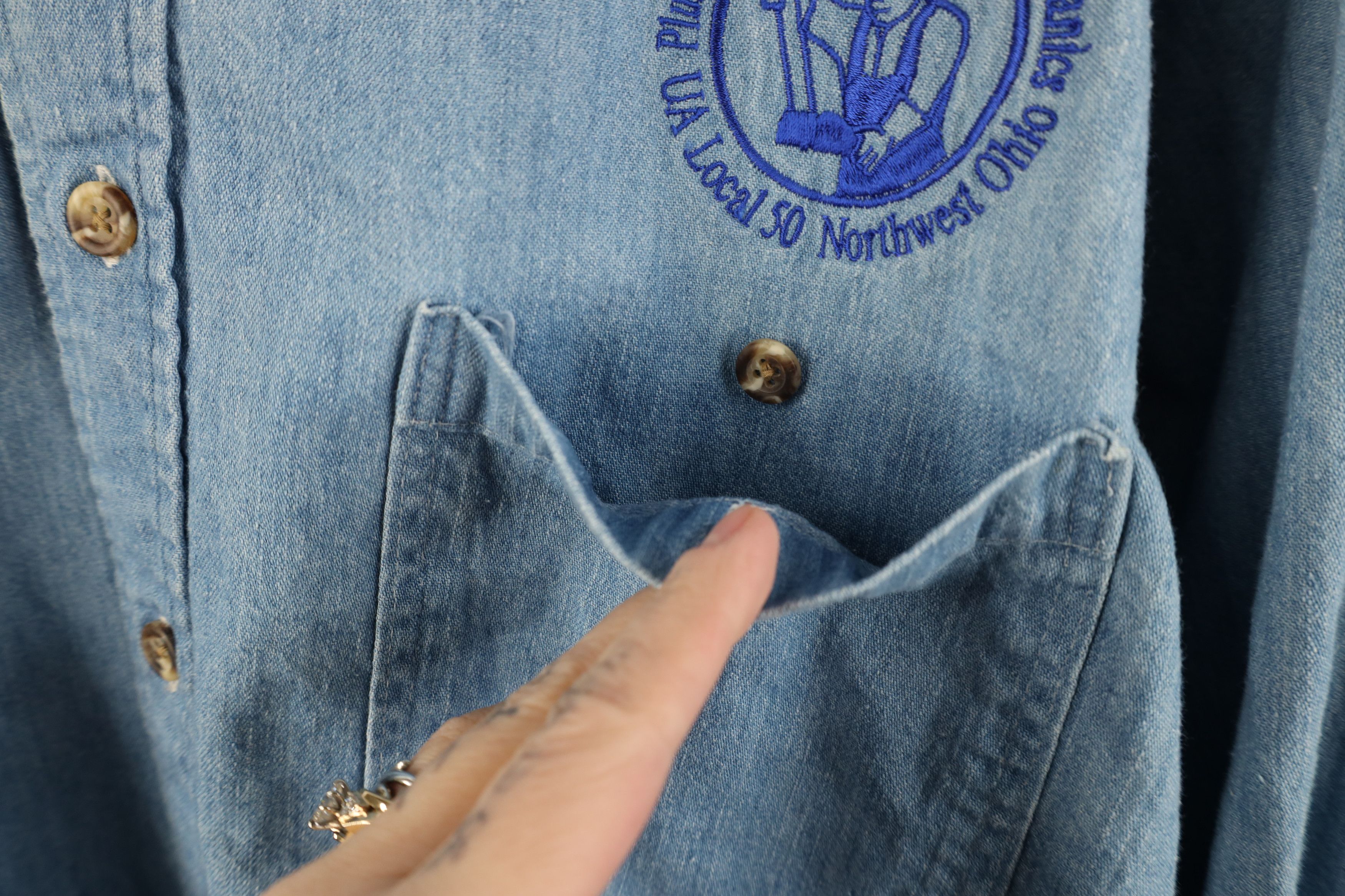 Vintage Vintage 90s Plumbers Union Denim Button Down Shirt Blue USA Size US XL / EU 56 / 4 - 6 Thumbnail