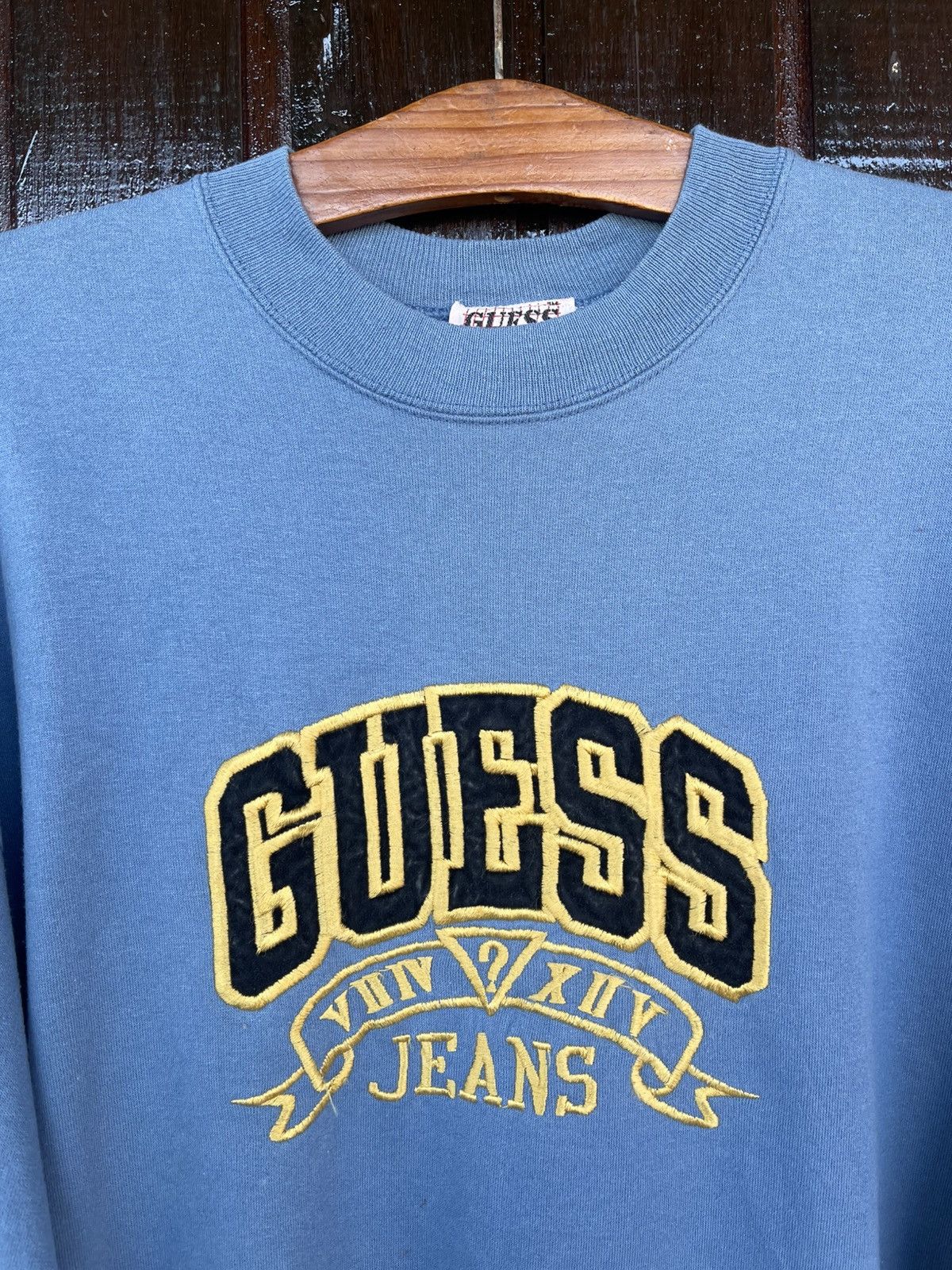 Guess Vintage 90s Guess Embroidered Sweatshirt Size US L / EU 52-54 / 3 - 6 Thumbnail