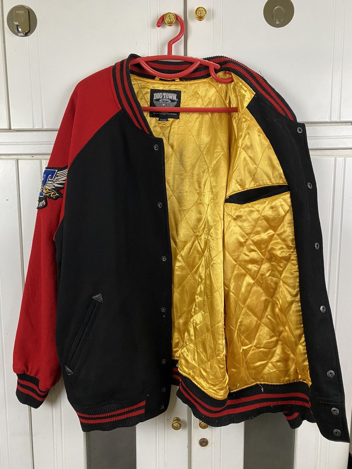 Dogtown ✅️DOG TOWN SKATEBOARD VARSITY BIG LOGO Size US XL / EU 56 / 4 - 3 Thumbnail