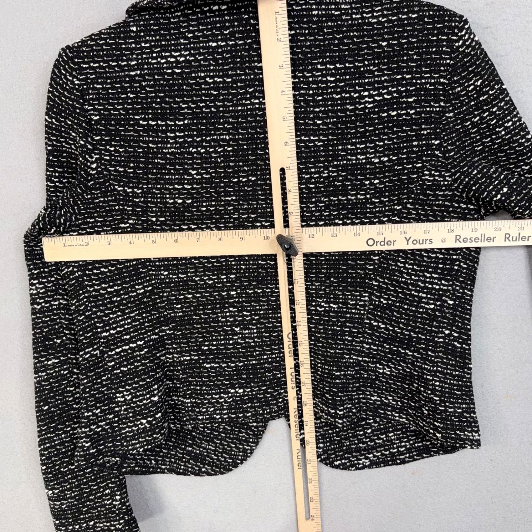 St. John St. John Blazer Womens 8 Black White Knit Shawl Collar Button Short Wool Blend Jacket Sweater Size M / US 6-8 / IT 42-44 - 6 Thumbnail