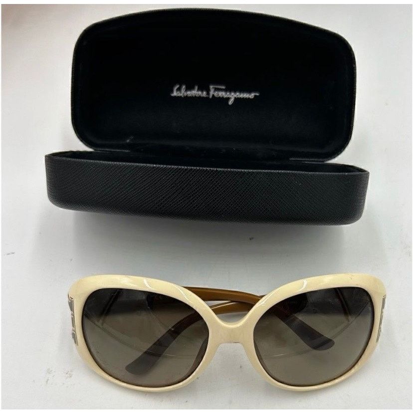 Salvatore Ferragamo Women’s Salvatore Ferragamo, sunglasses made in Italy Size ONE SIZE - 1 Thumbnail