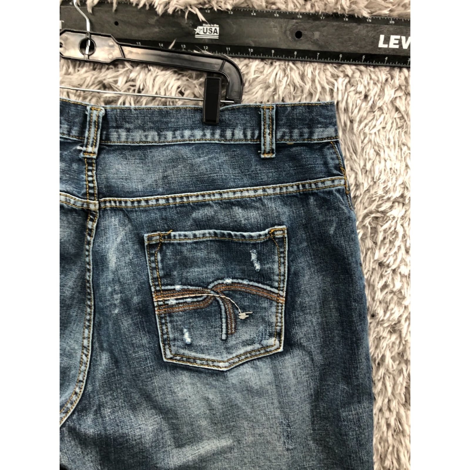 Route 66 Route 66 Shorts Mens Size 42 Mid Rise Medium Wash Blue Denim Bermuda 5-Pocket Regular Inseam 10 in Bel t Loops Logo Blue Route 66 Jeans Shorts Size US 42 / EU 58 - 5 Thumbnail