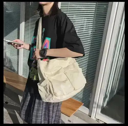 Vintage Casual Canvas Messenger Bag in White, Men's