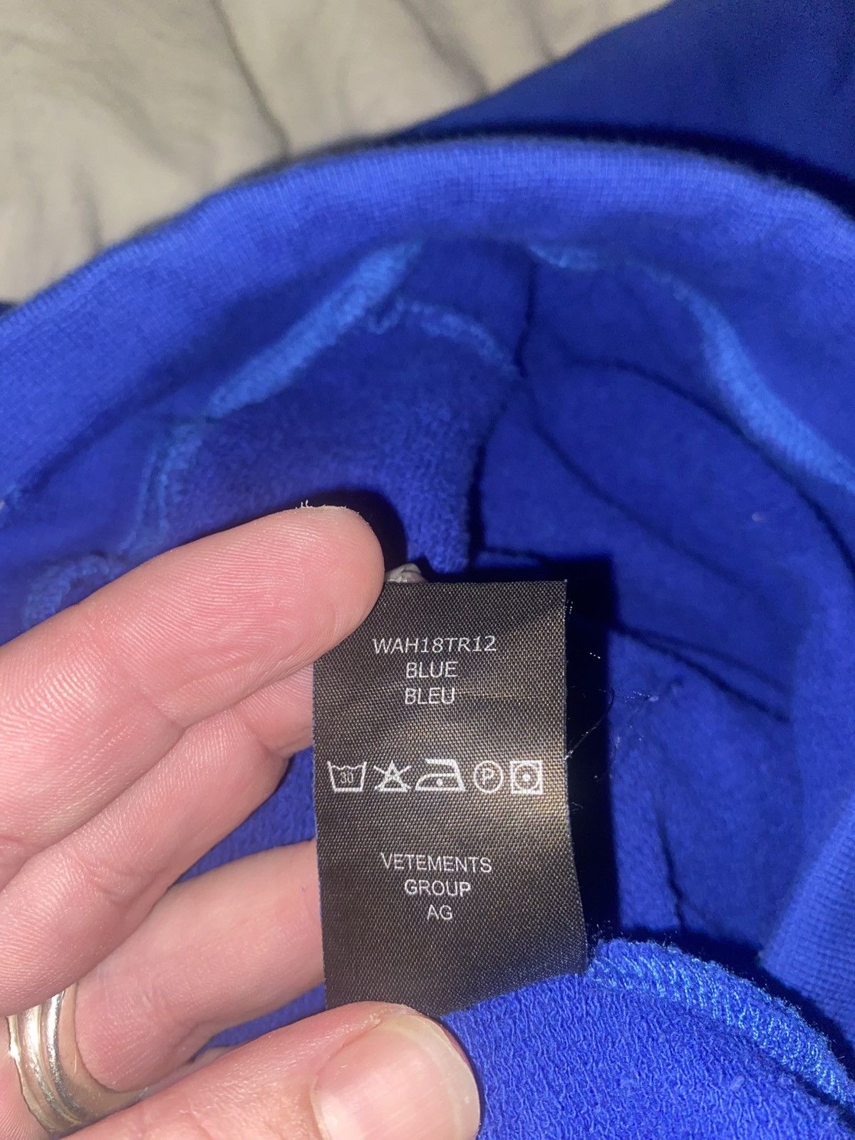 Vetements VETEMENTS POUR FEMME 2018 Oversized Euro Hoodie (s) Size US S / EU 44-46 / 1 - 10 Thumbnail
