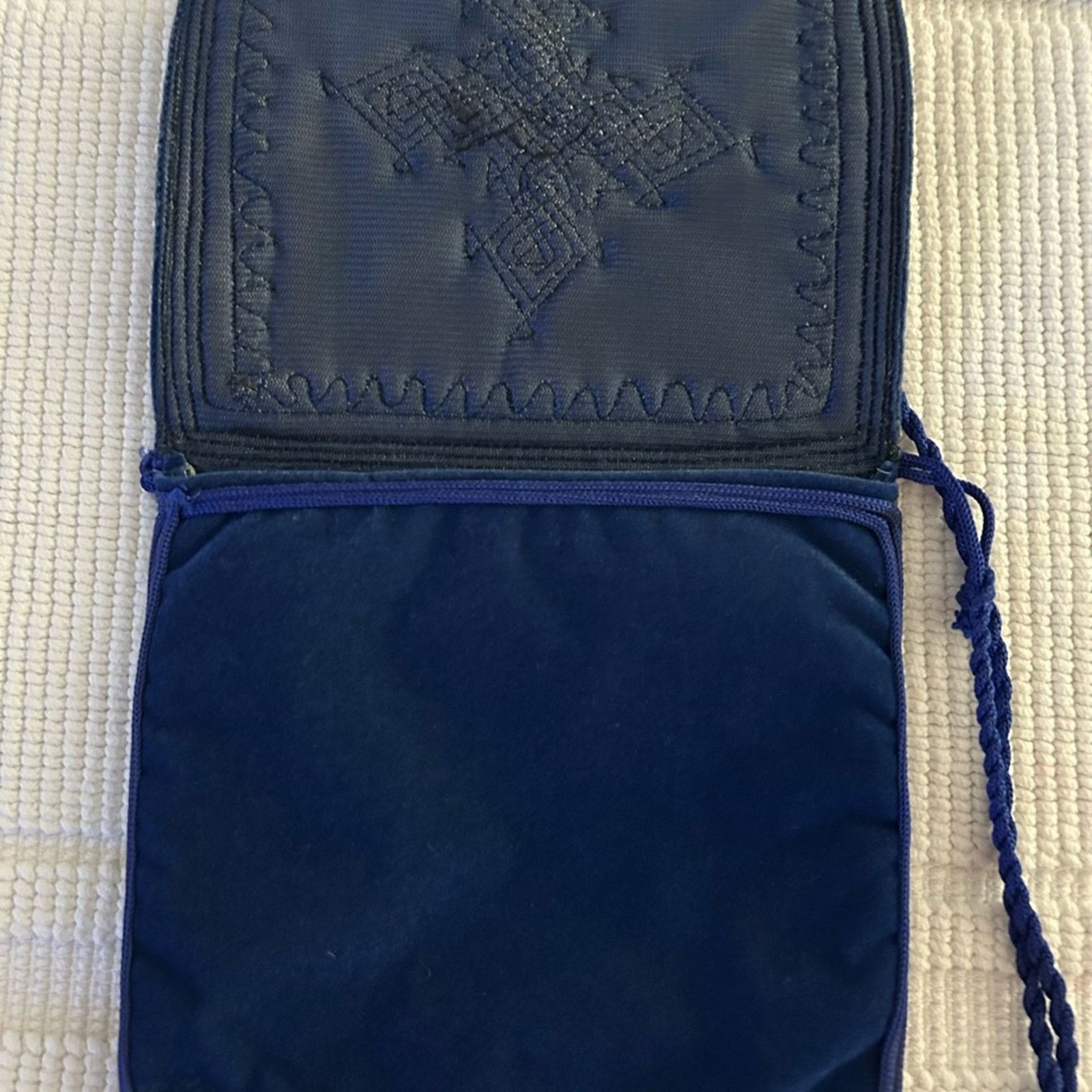& Other Stories Morrocan, Berber royal blue embroidered velvet women’s bag Size ONE SIZE - 4 Thumbnail