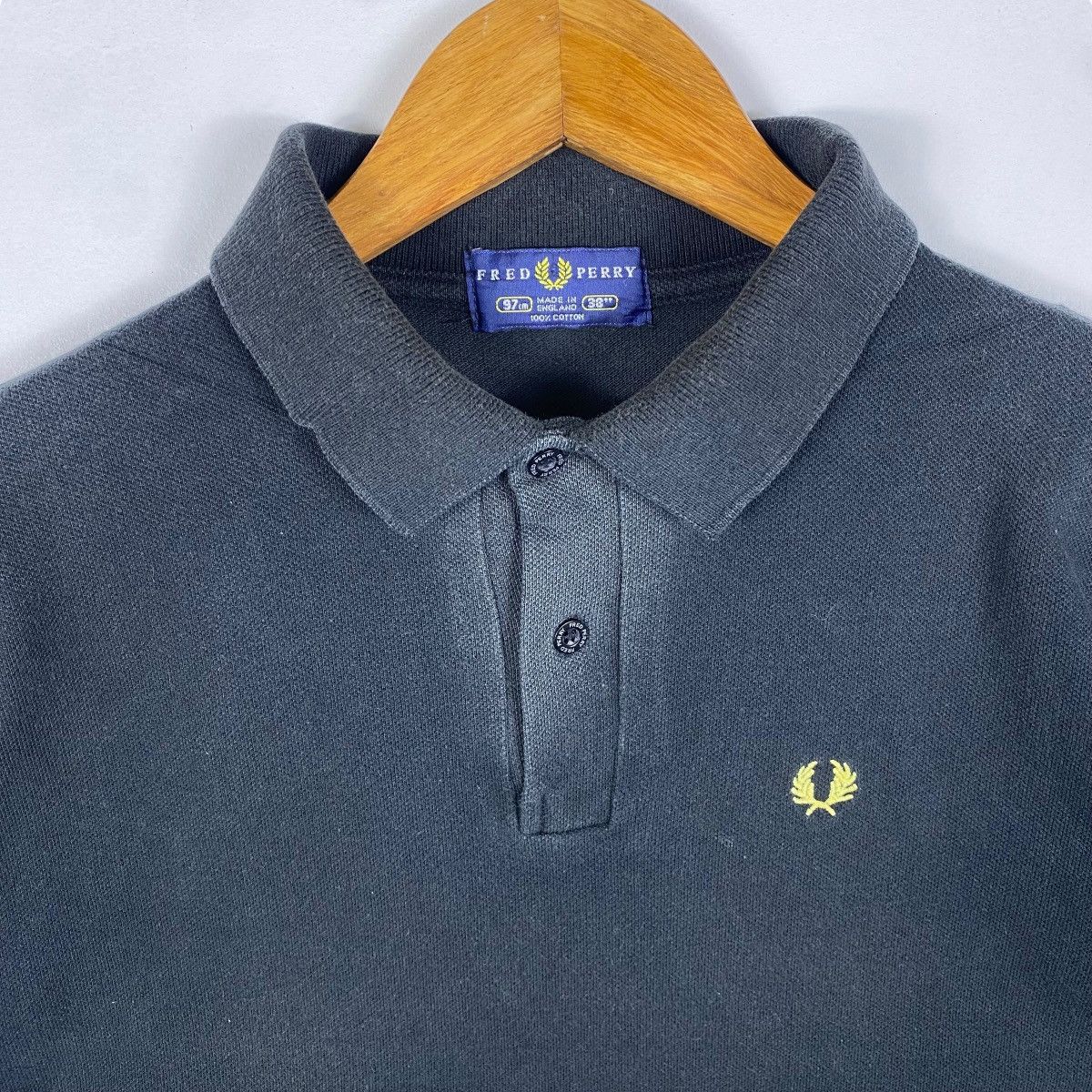 Fred Perry Vintage FRED PERRY Black Ss Polo Shirt Size 38 Size US M / EU 48-50 / 2 - 2 Thumbnail