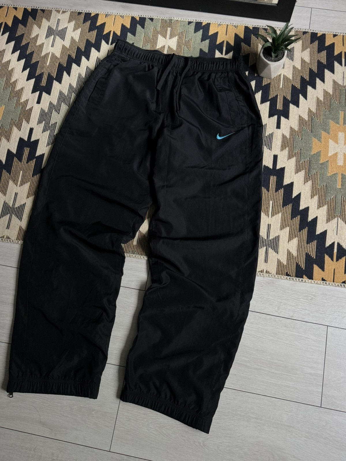 Nike Vintahe Nike Nylon Swoosh Baggy Y2K Drill Pants Size US 34 / EU 50 - 5 Thumbnail