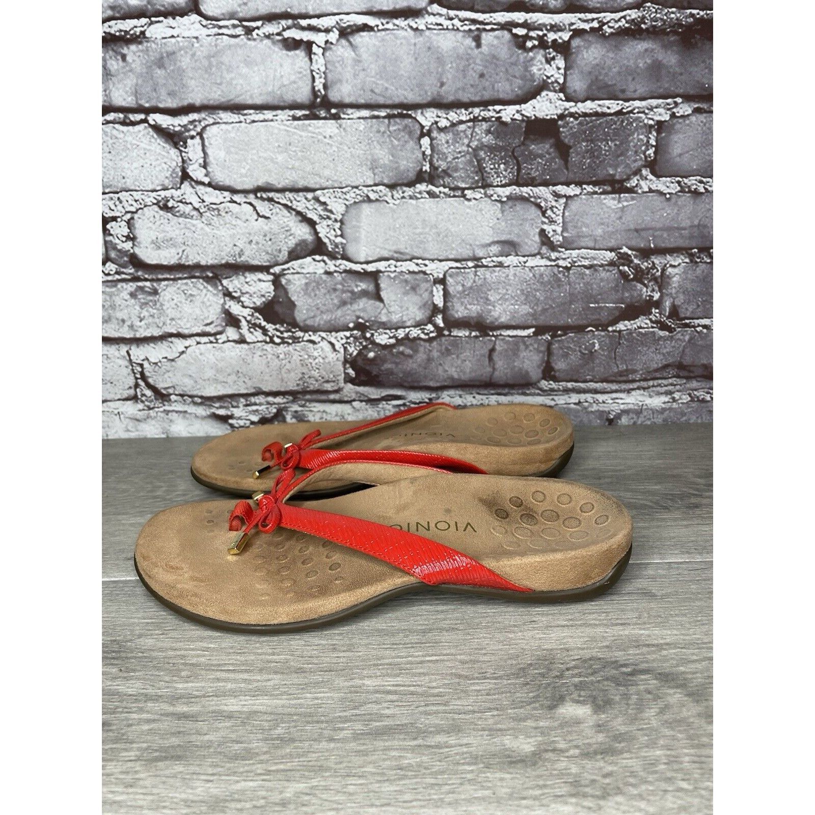Other Vionic Bella 2 Red Synthetic Bow Casual Thong Sandals Women’ Size US 8.5 / IT 38.5 - 7 Thumbnail