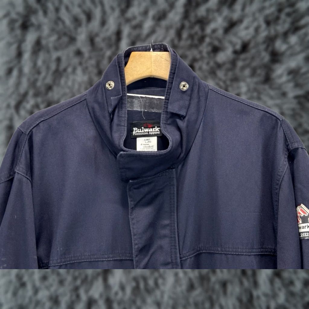 Vintage VINTAGE Bulwark Jacket Mens L Blue Heavy Winter Coat Workwear Flame Resistant Long Sleeve | FR Cotton Blends Medium Length Man Size US L / EU 52-54 / 3 - 1 Thumbnail
