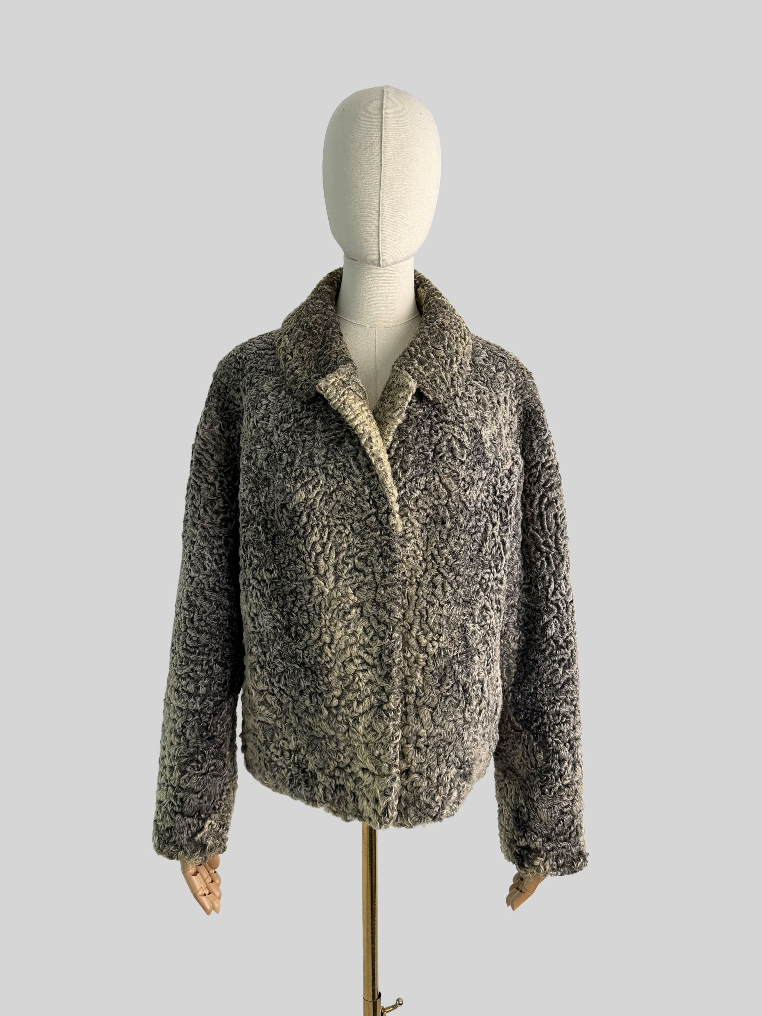 Vintage Vintage Gray Curly Shearling Crop Coat Y2K Outerwear Size L / US 10 / IT 46 - 1 Thumbnail