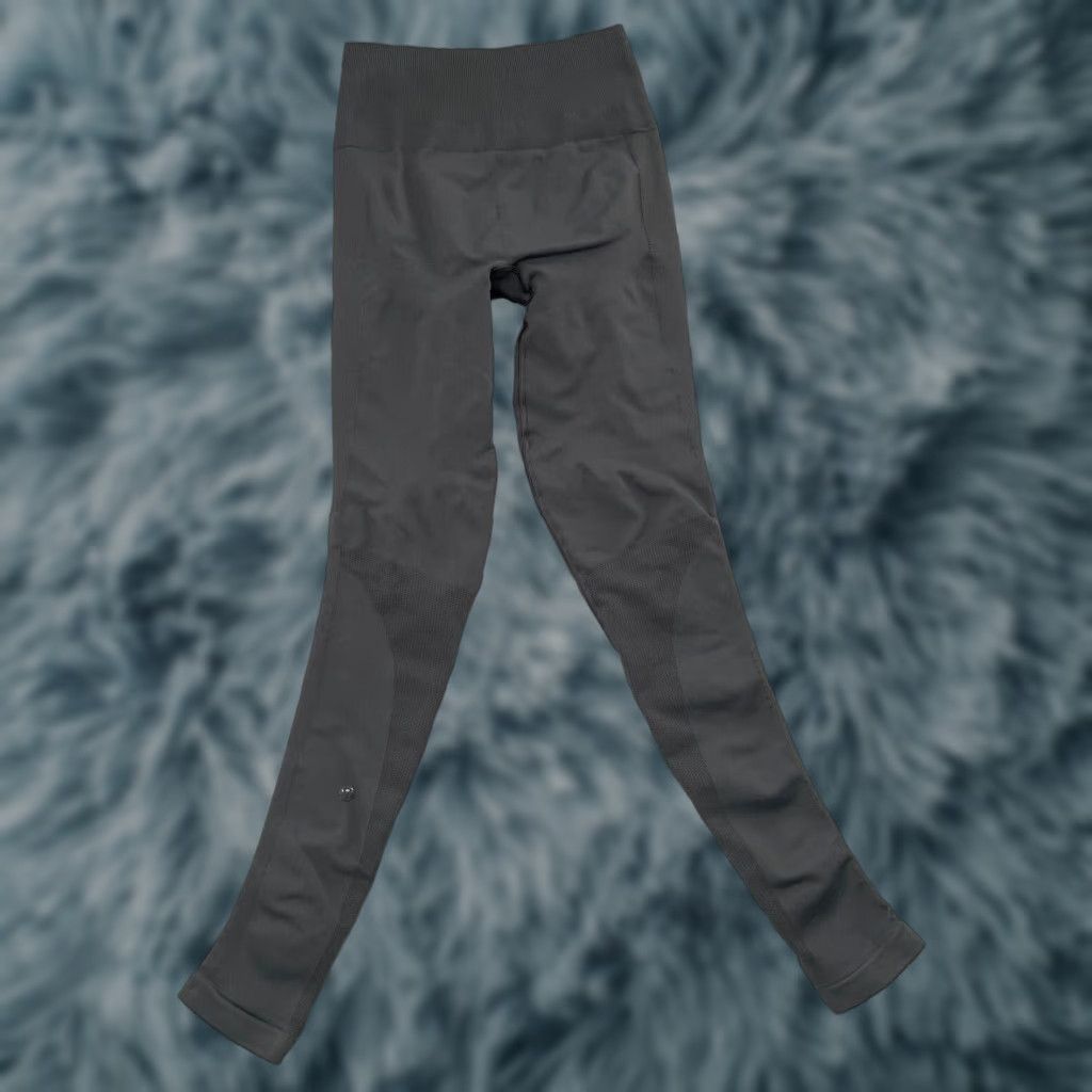 Lululemon VINTAGE Lululemon Leggings Women 6 Gray High Rise Stretch Activewear Ankle 26.5in Womens Size 28" / US 6 / IT 42 - 1 Thumbnail