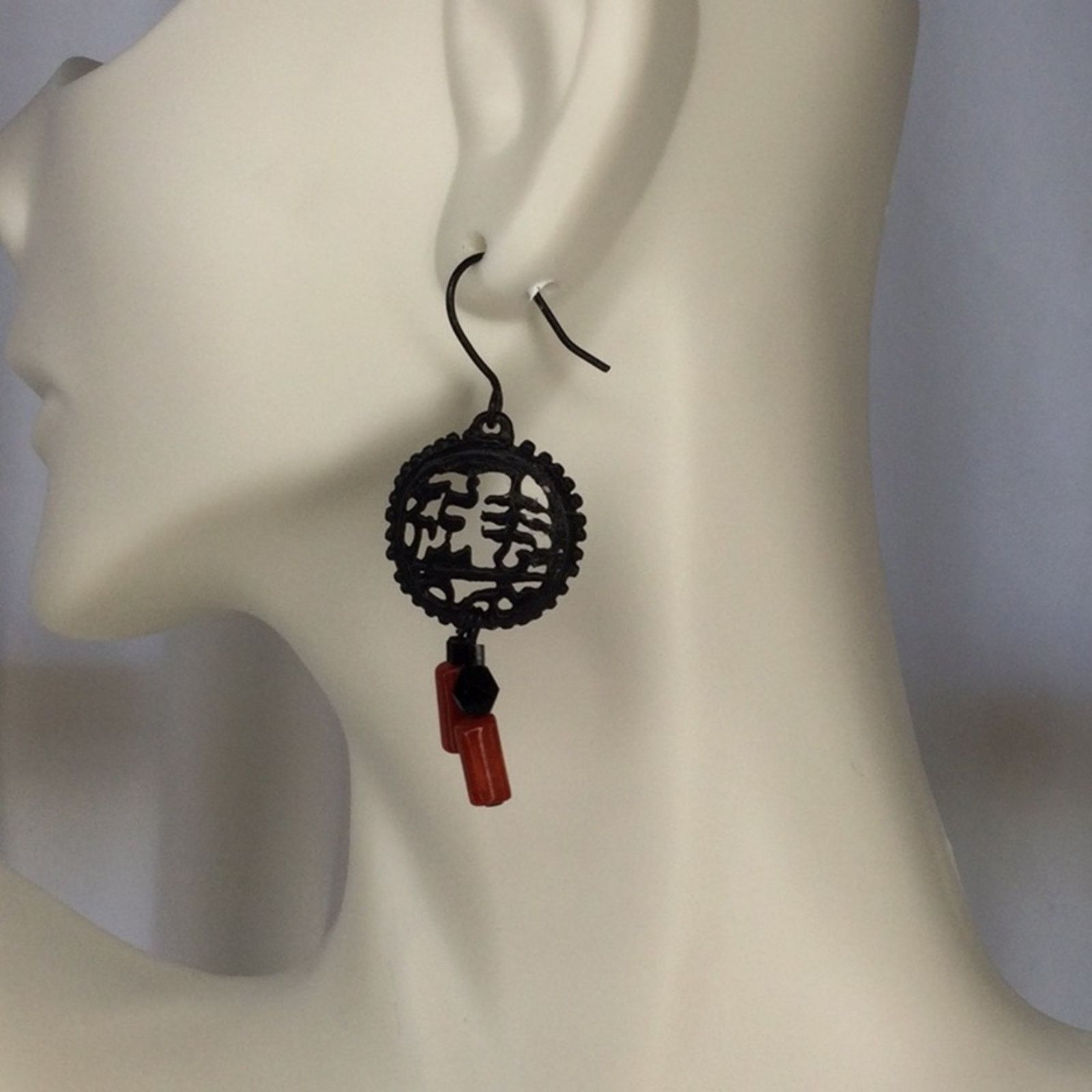 Other Black & Red Asian Inspired Bead Retro 90's Dangle Earrings Size ONE SIZE - 13 Thumbnail